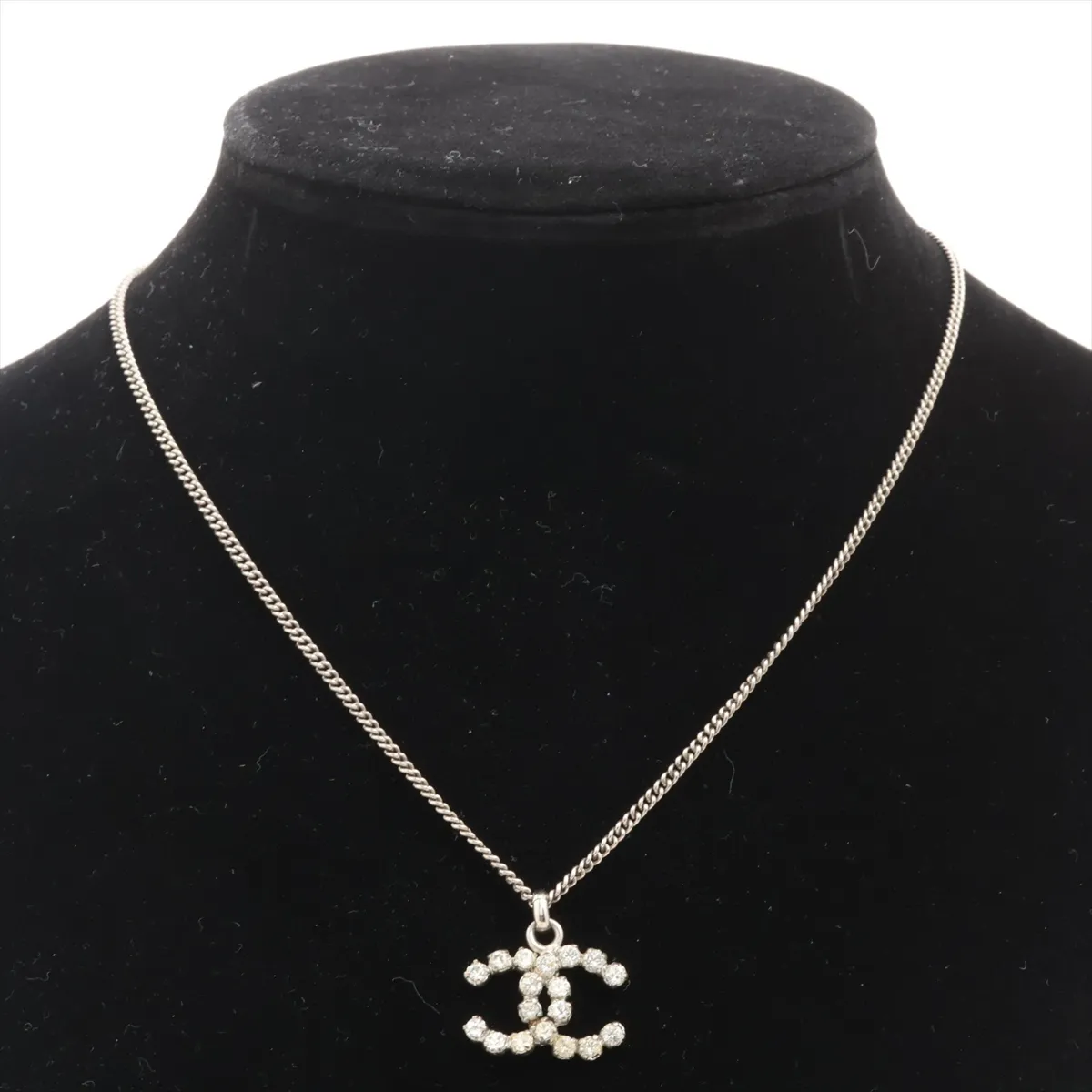 Coco Mark 04V Necklace, GP x Rhinestone, Silver. Shows — view 5