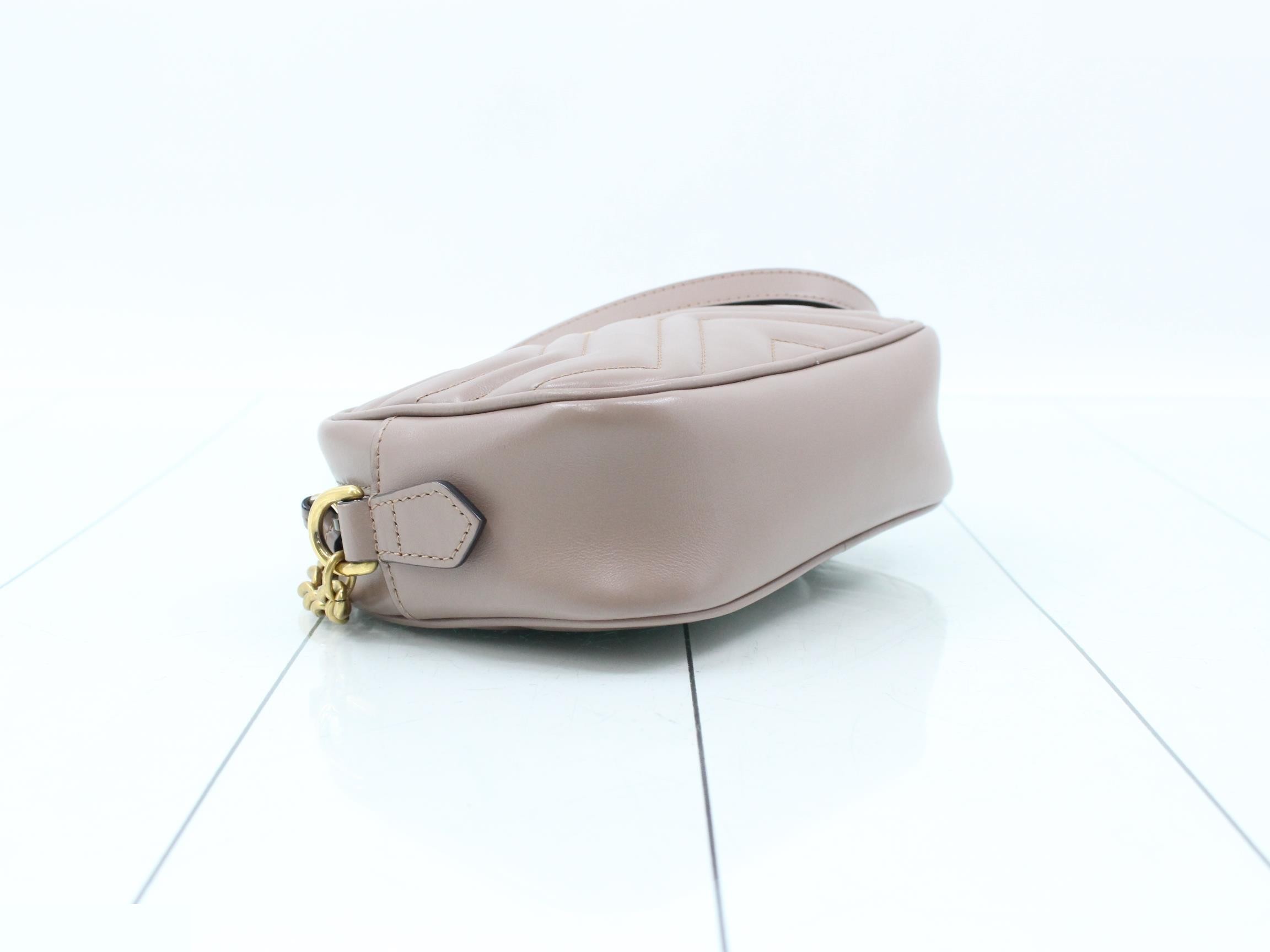 GG Marmont Quilted Shoulder Bag — view 5