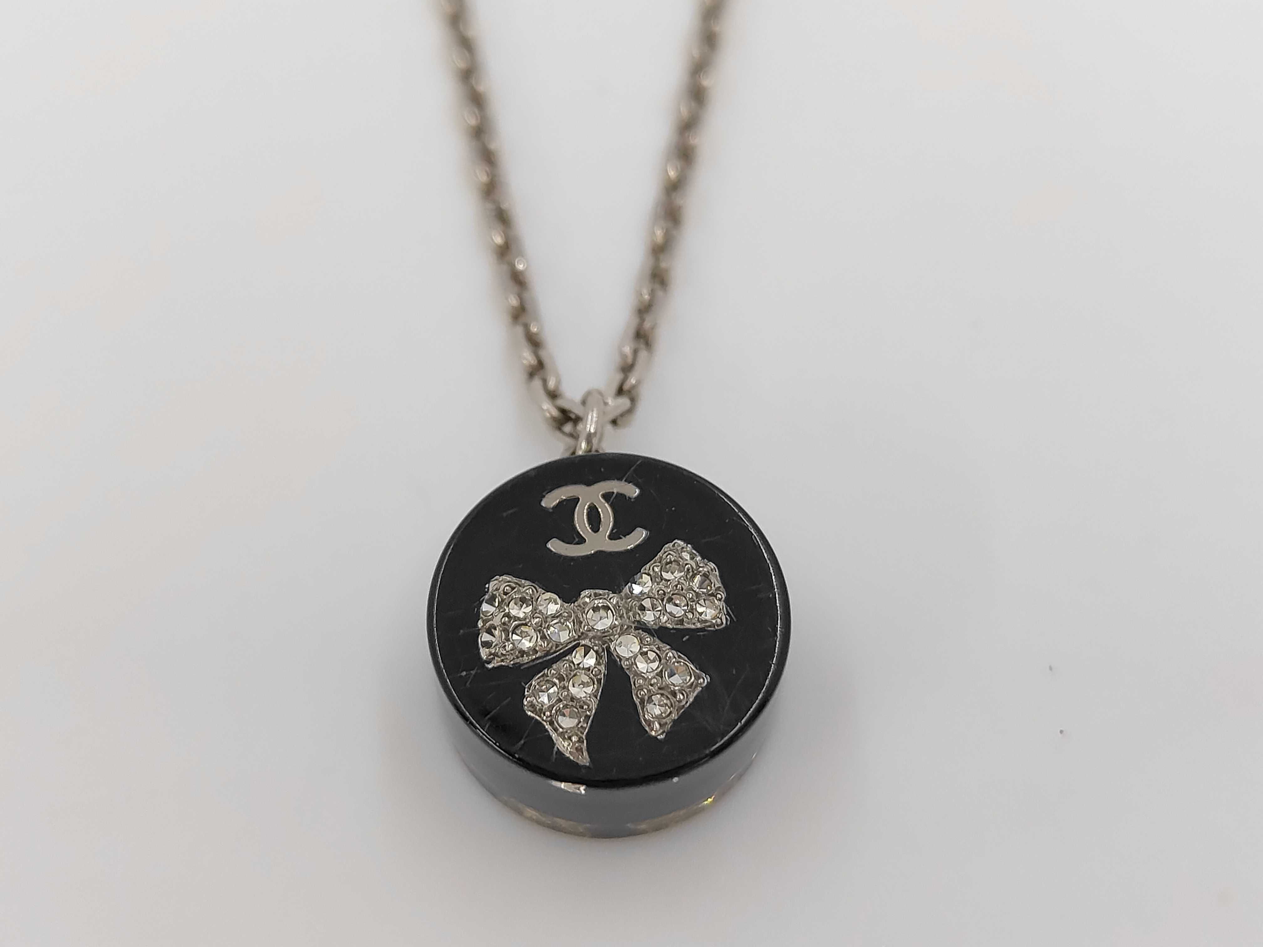 necklace — view 4