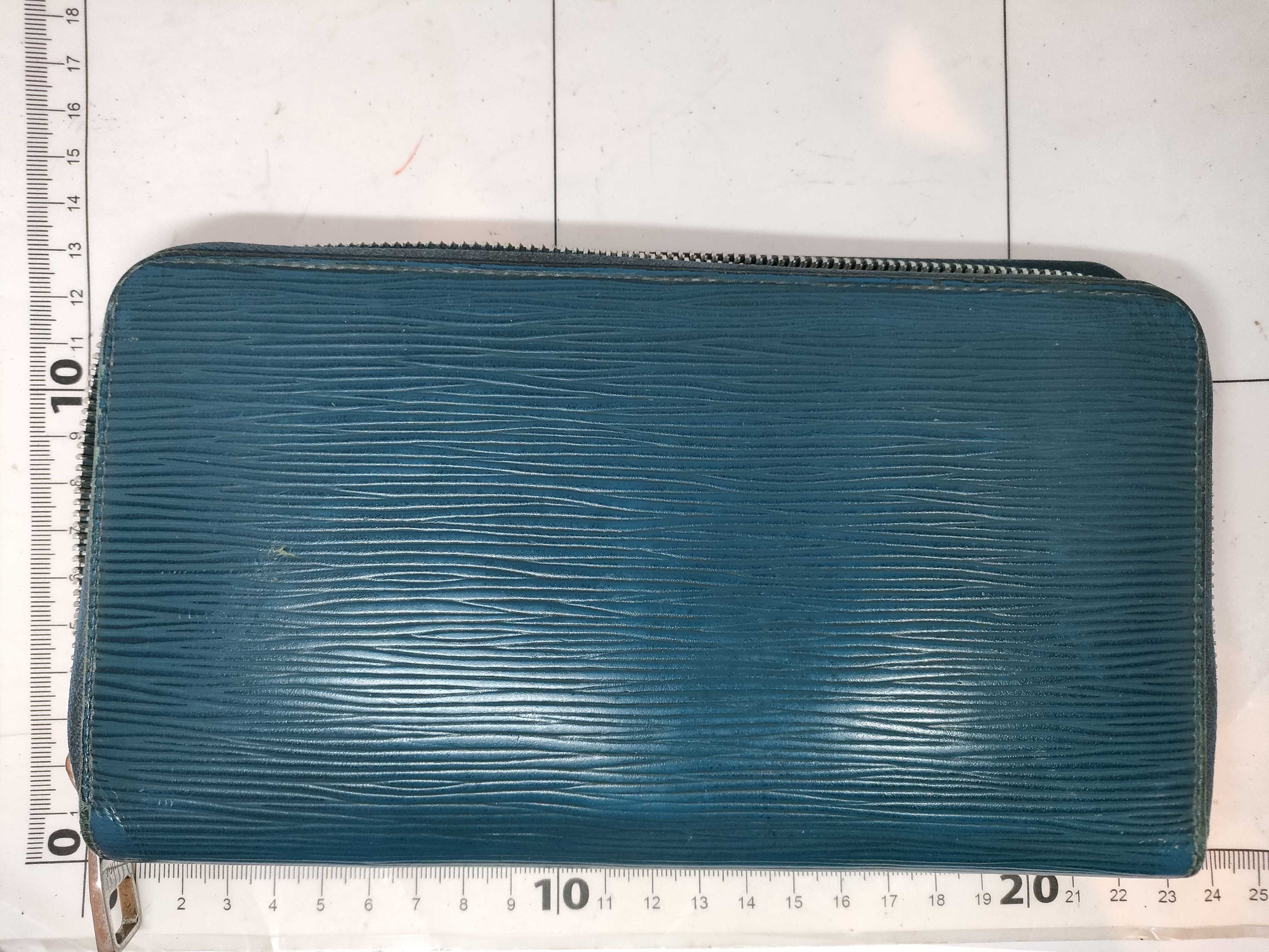 Epi M60619 Zippy Organizer Round Zipper Long Wallet — view 2