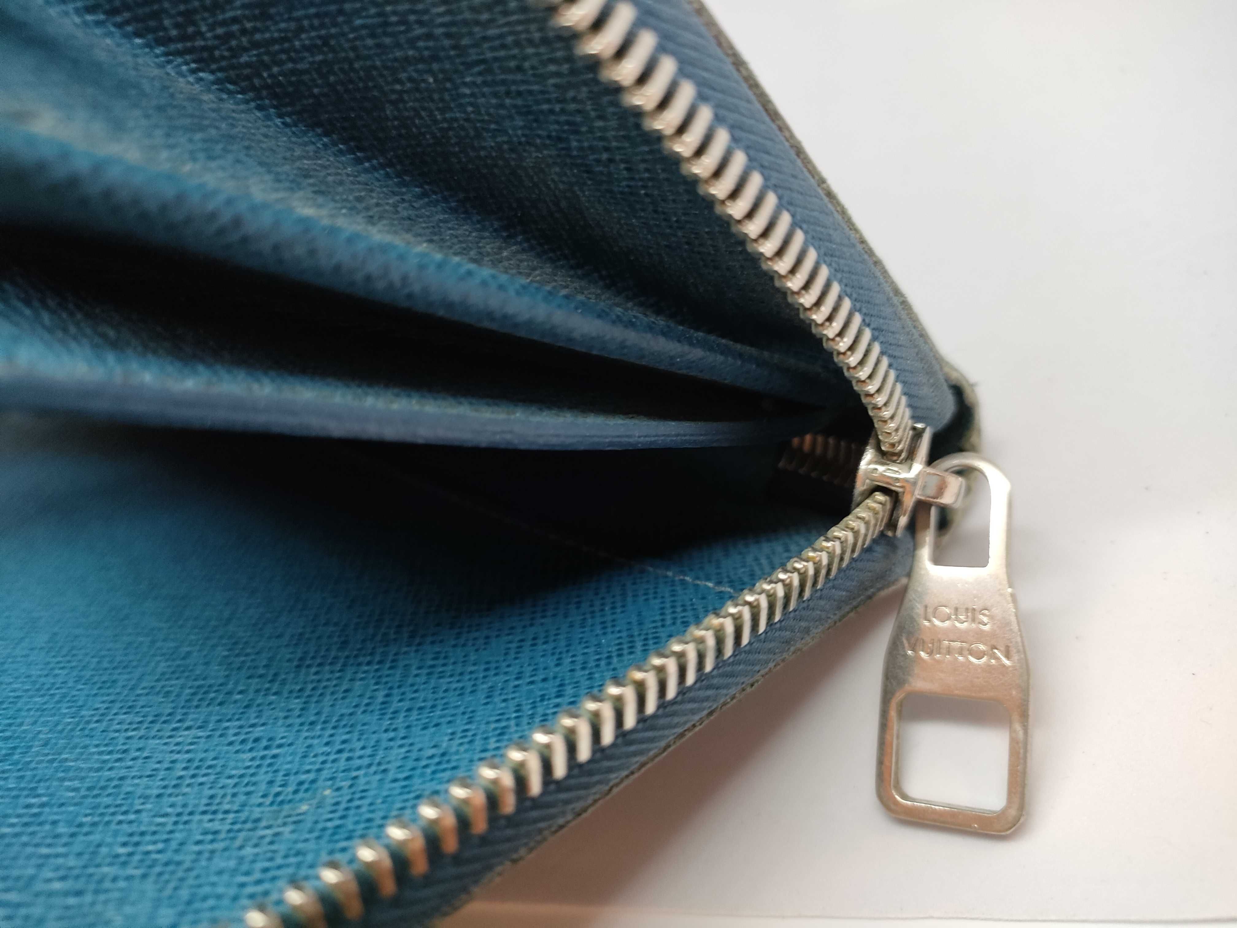 Epi M60619 Zippy Organizer Round Zipper Long Wallet — view 12