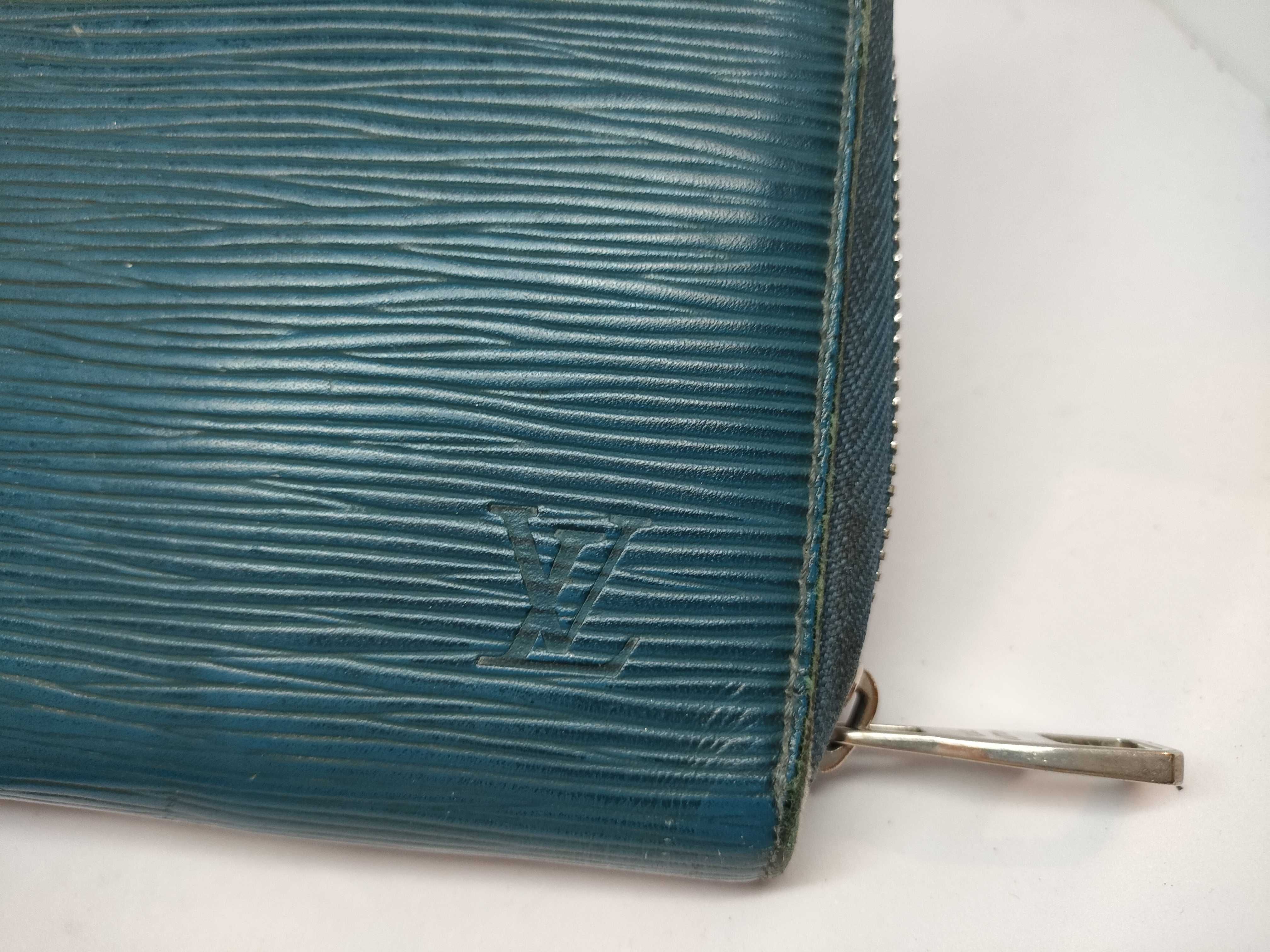 Epi M60619 Zippy Organizer Round Zipper Long Wallet — view 7