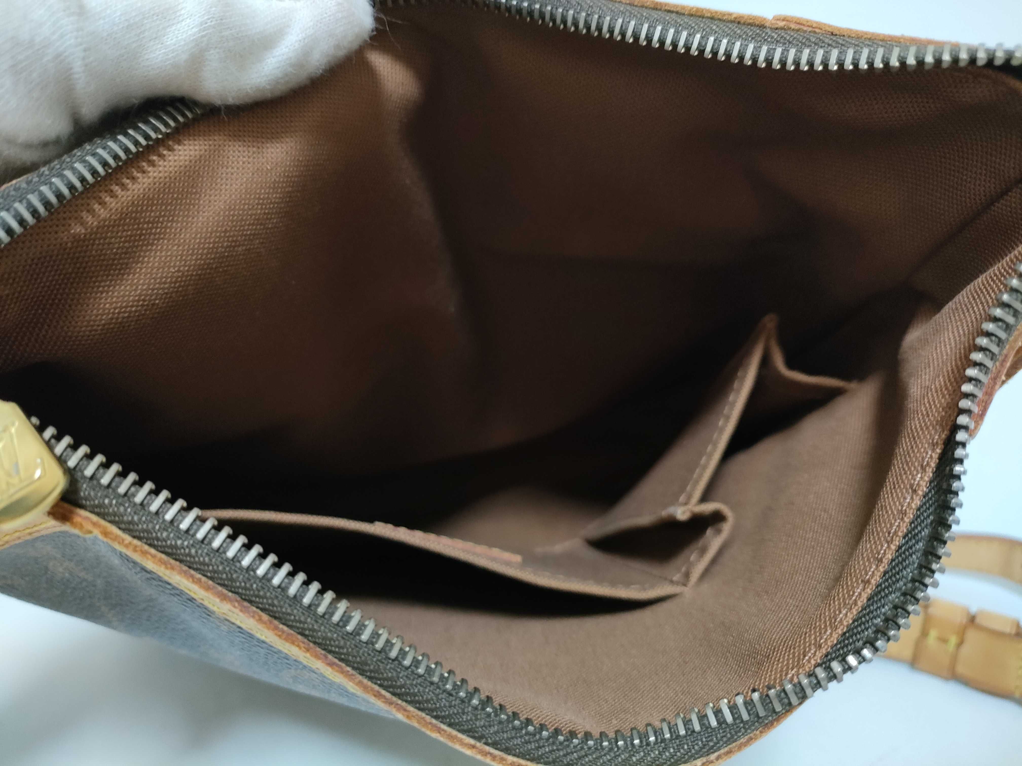 Monogram — view 10