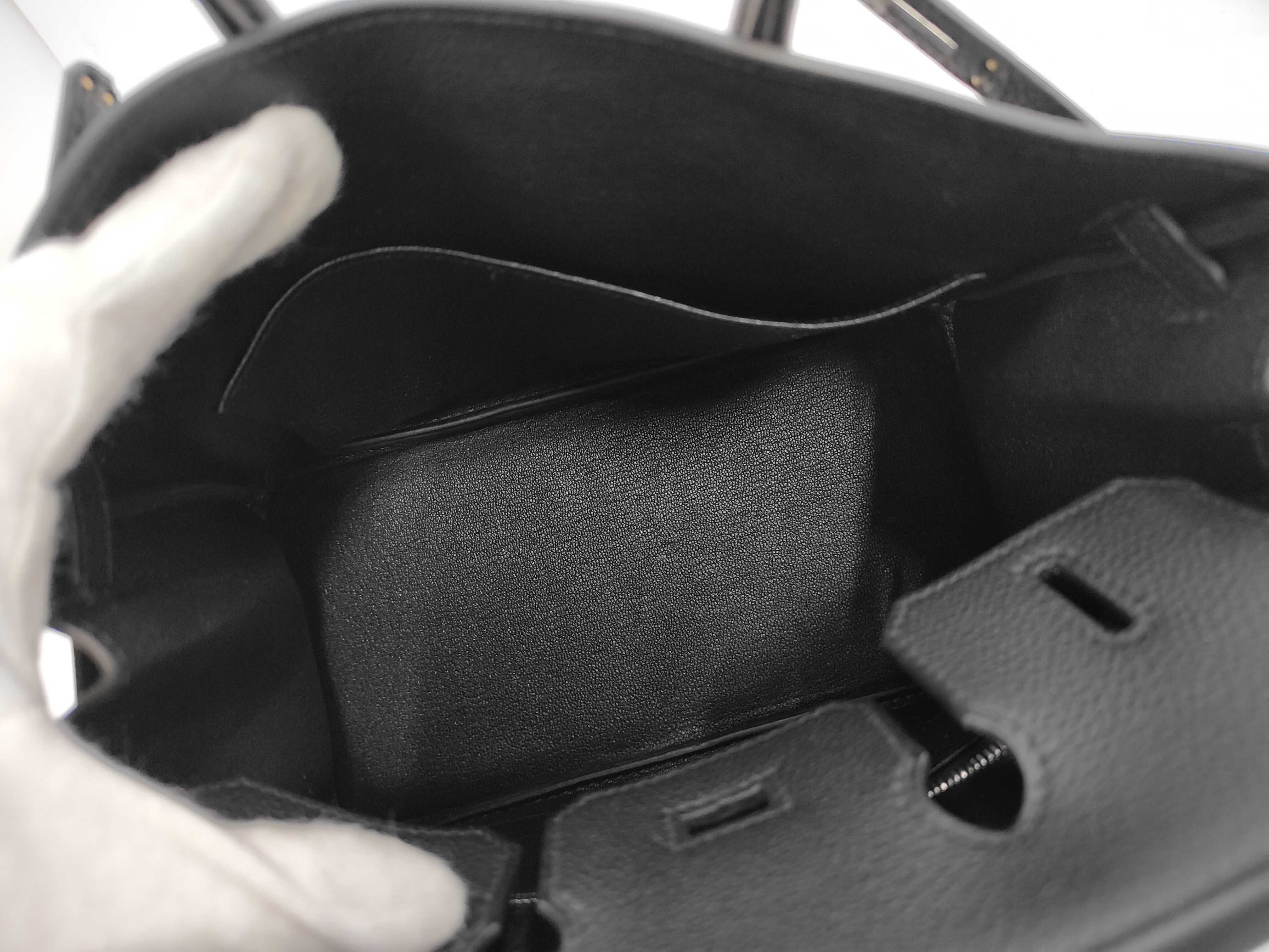 Birkin 25 Togo Black Silver Hardware G Stamp Handbag — view 9