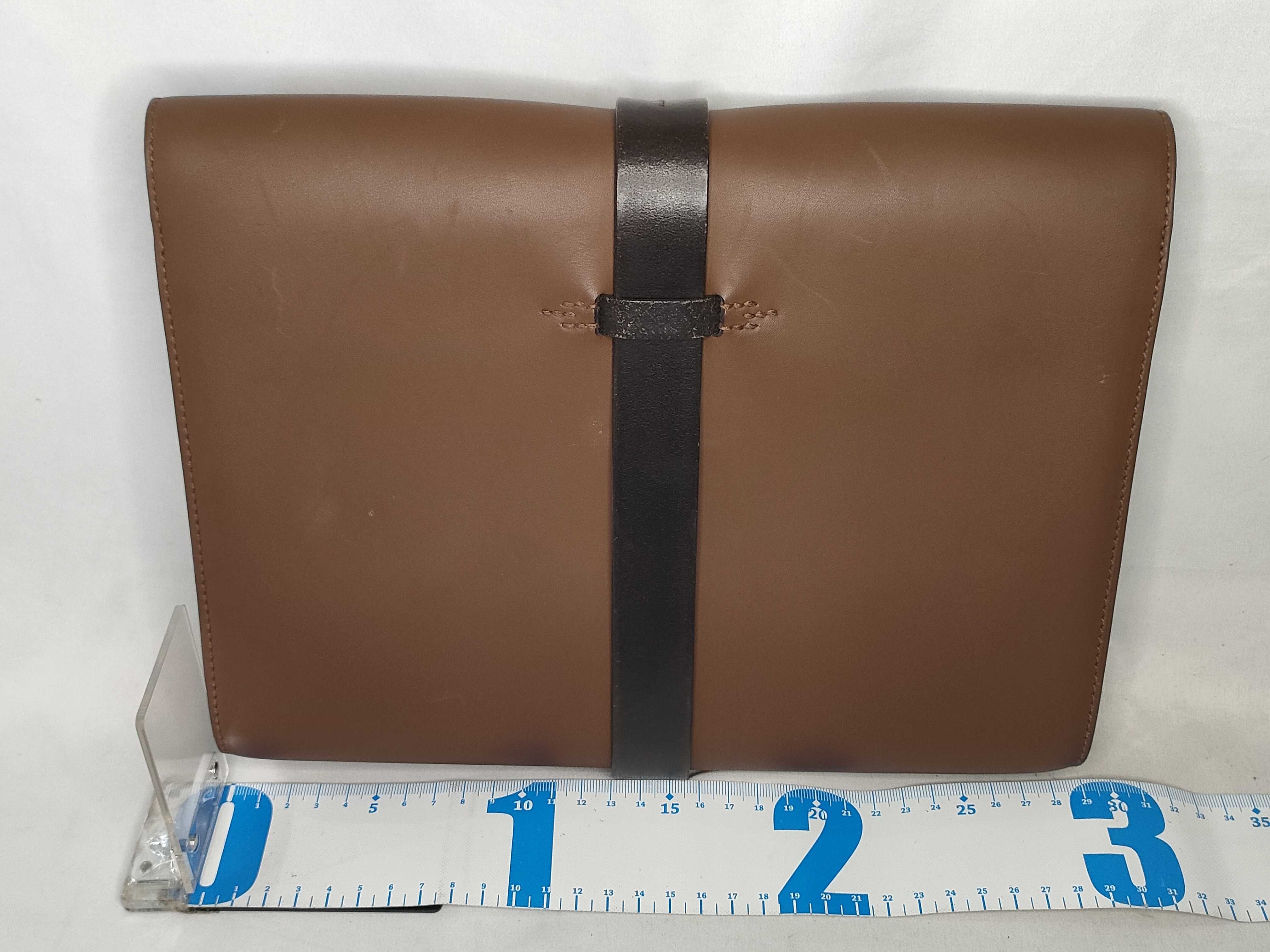 ID- Etriviere II 29 Leather Brown Clutch SHW Stamp R in Square Clutch Bag — view 2