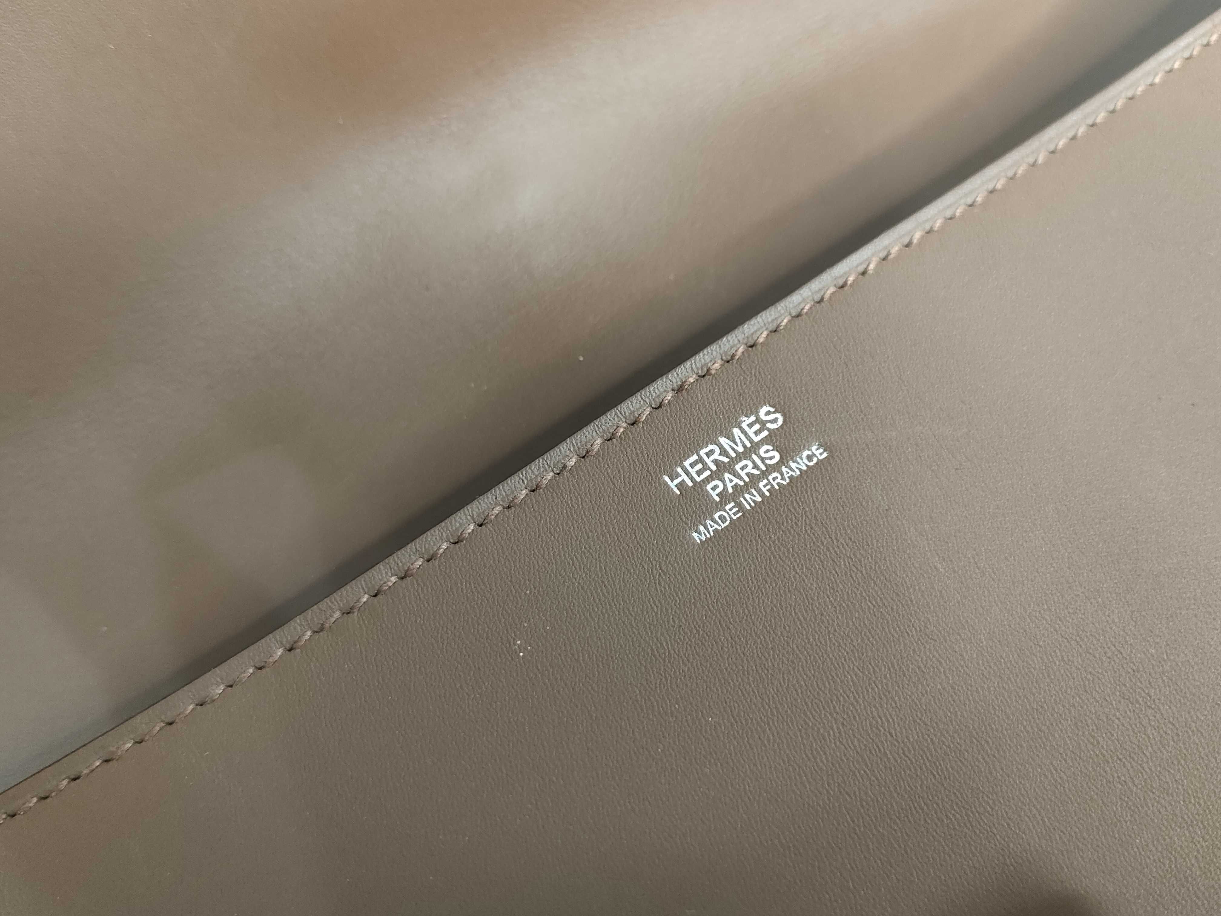 ID- Etriviere II 29 Leather Brown Clutch SHW Stamp R in Square Clutch Bag — view 10