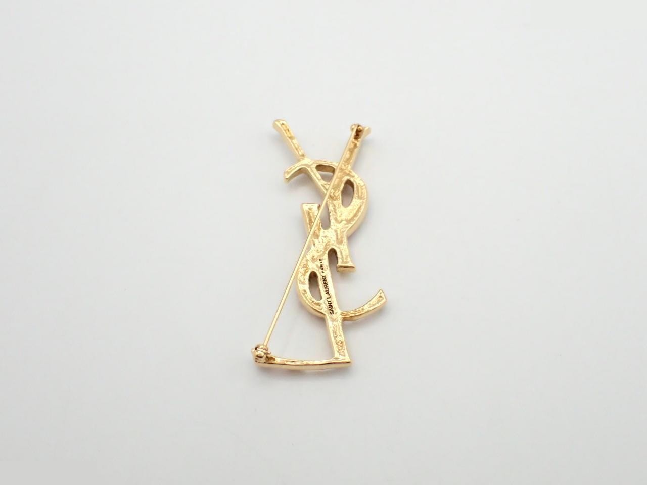 Other lines: Precious metals and brooches — view 2