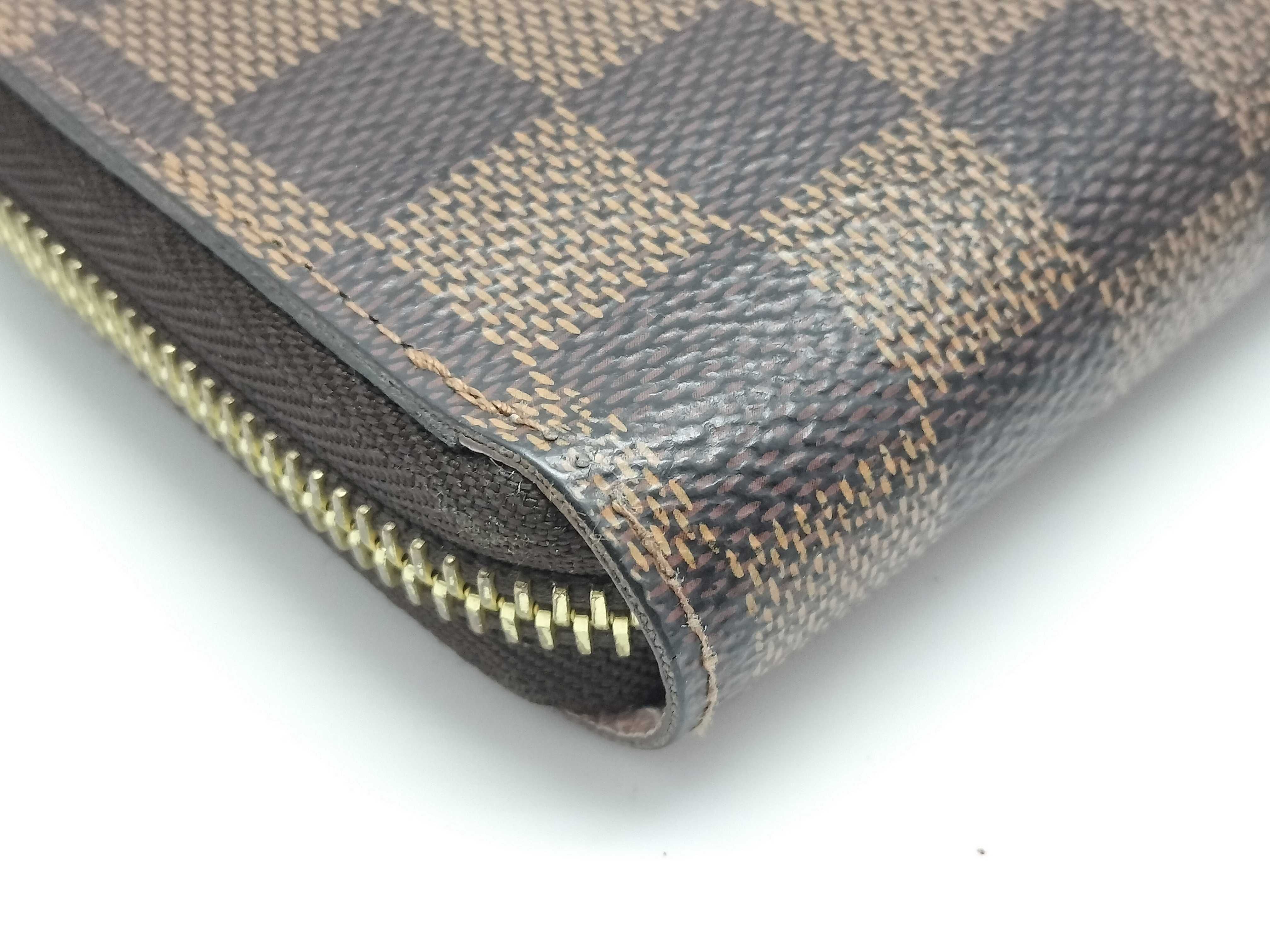 Damier Zippy Wallet — view 3