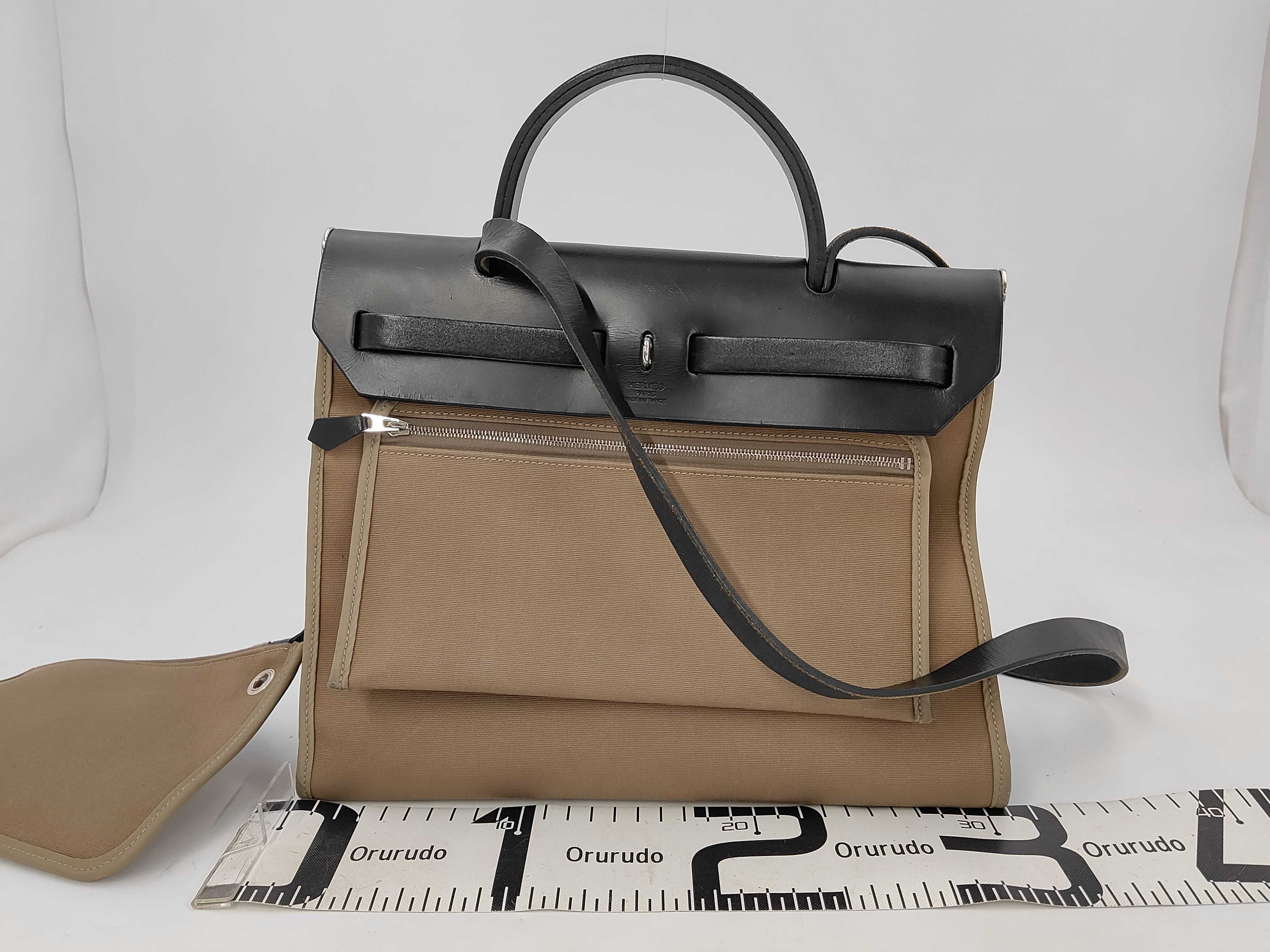 shoulder bag — view 2