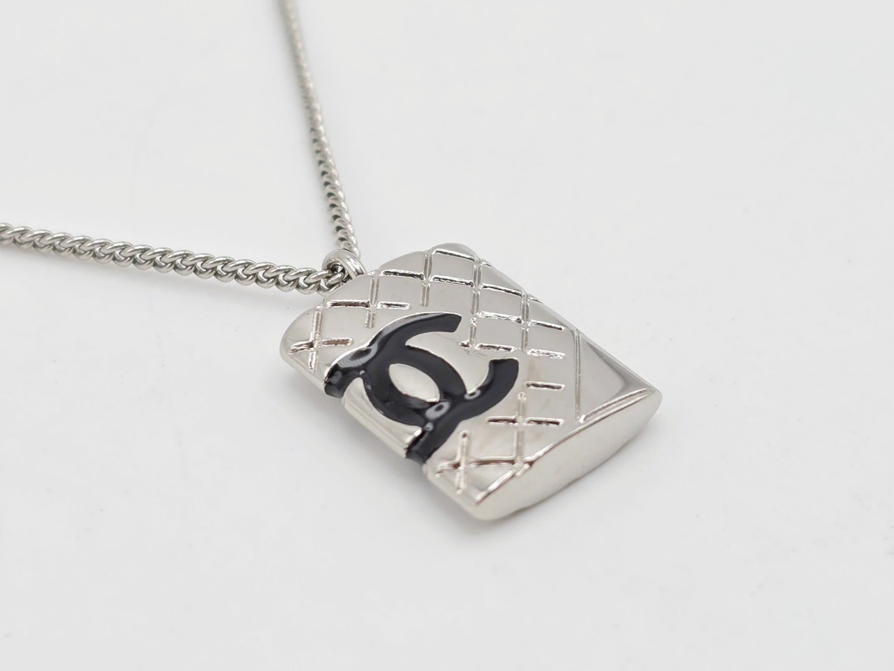 necklace, chain approximately 42cm — view 2