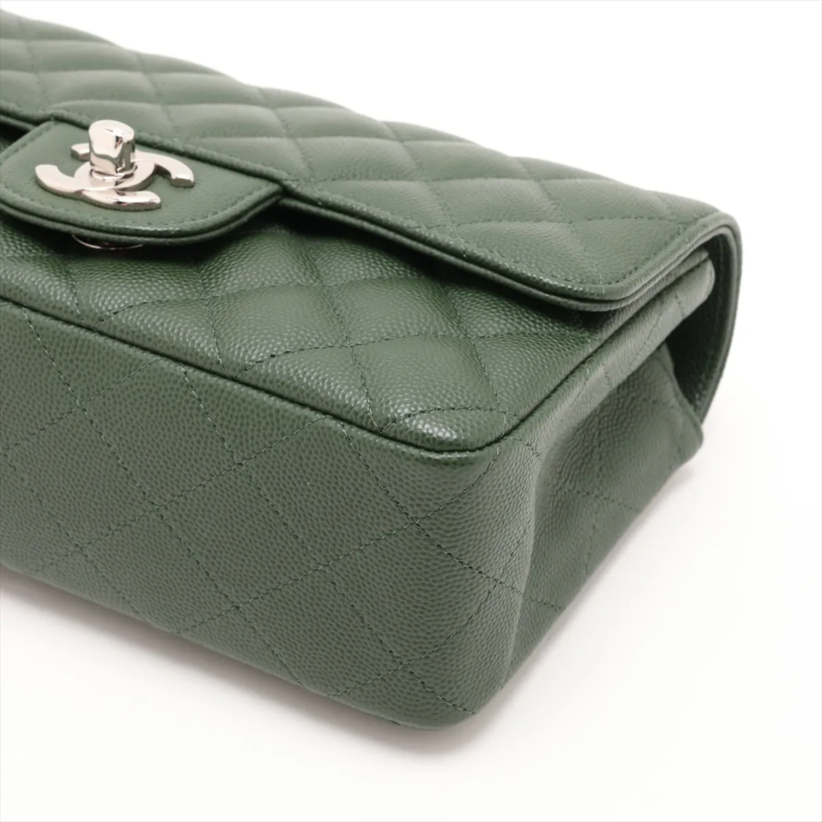[Individually packaged] Chanel Mini Matelassé 20 Caviar Skin Single Flap Single Chain Bag, Green, Silver Hardware, 25068023, Serial Number , A69900 — view 3