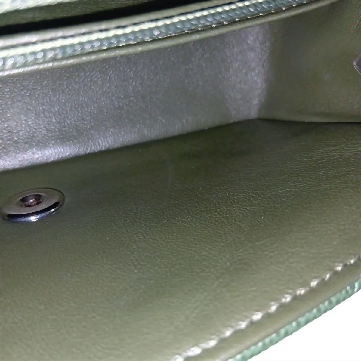 [Individually packaged] Chanel Mini Matelassé 20 Caviar Skin Single Flap Single Chain Bag, Green, Silver Hardware, 25068023, Serial Number , A69900 — view 9