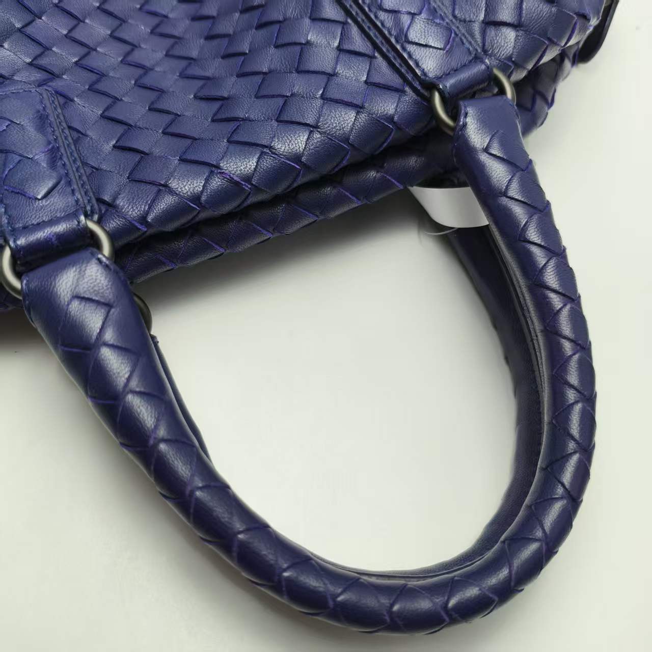 【*Shipped from: China*】BOTTEGA VENETA Lambskin Handbag — view 11
