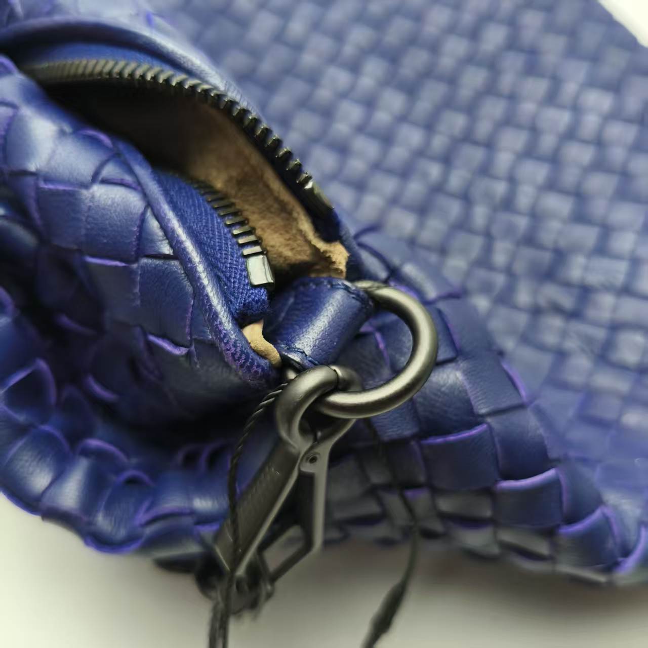 【*Shipped from: China*】BOTTEGA VENETA Lambskin Handbag — view 12