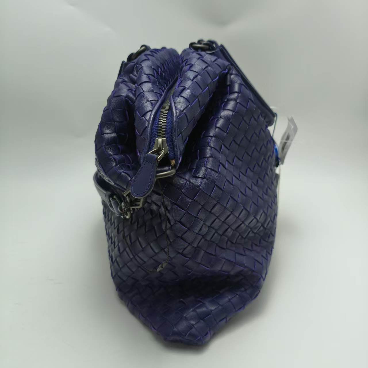 【*Shipped from: China*】BOTTEGA VENETA Lambskin Handbag — view 5