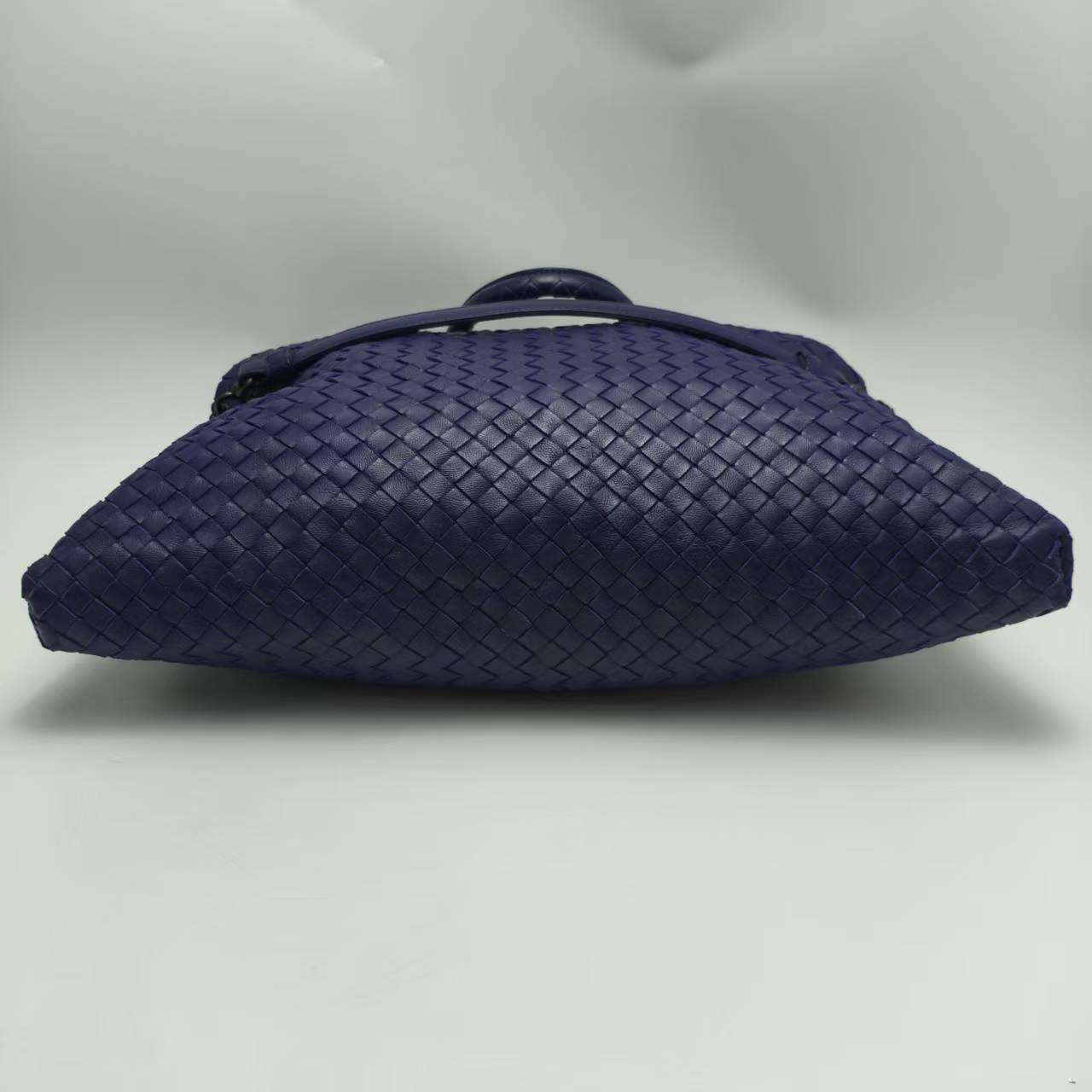 【*Shipped from: China*】BOTTEGA VENETA Lambskin Handbag — view 6