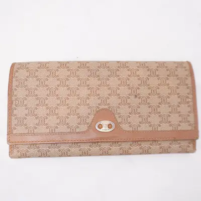 Long Wallet, Clasp Closure, Macadam Pattern