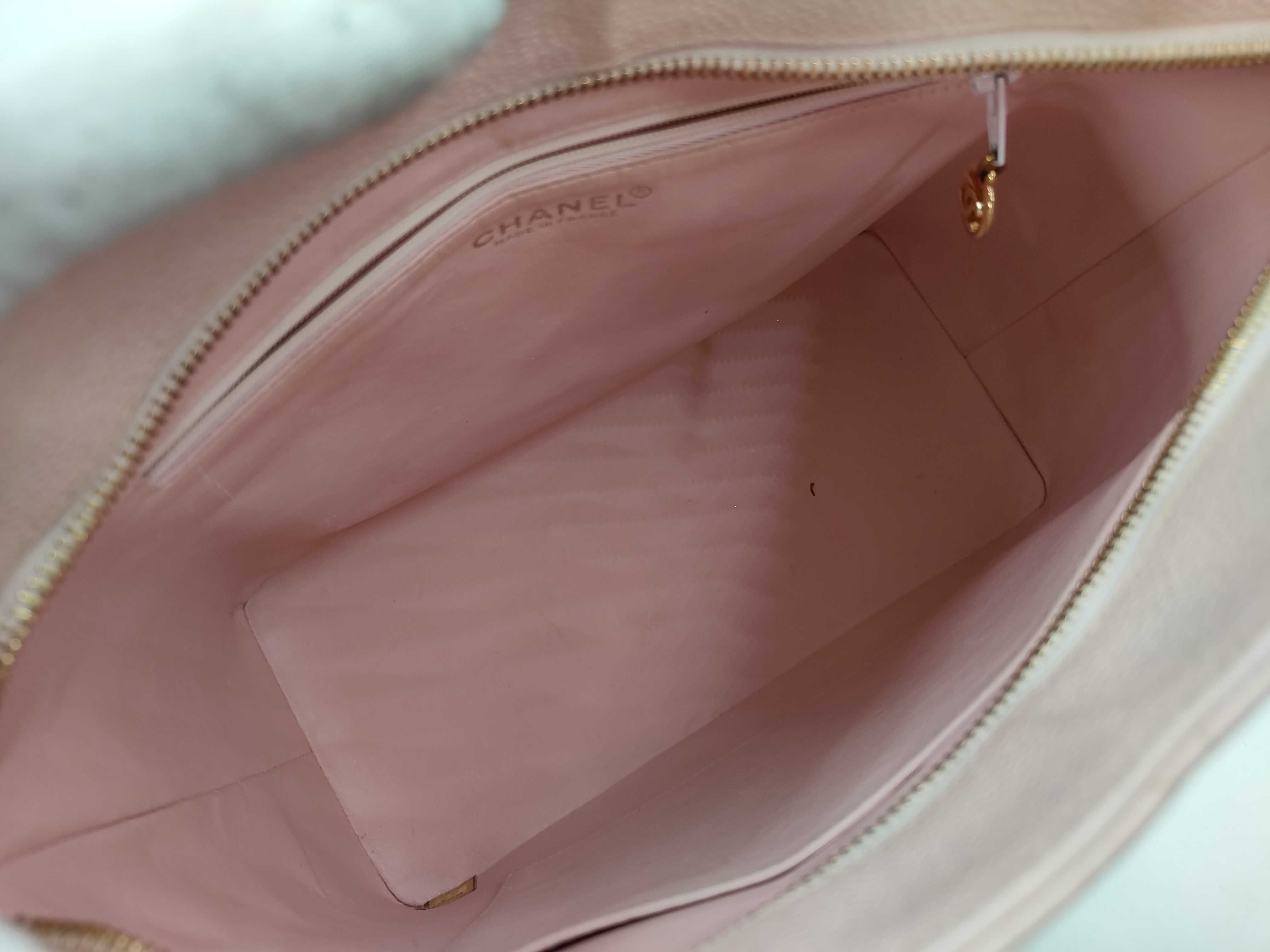 Caviar Skin Reissue Tote 7553804 Handbag — view 8