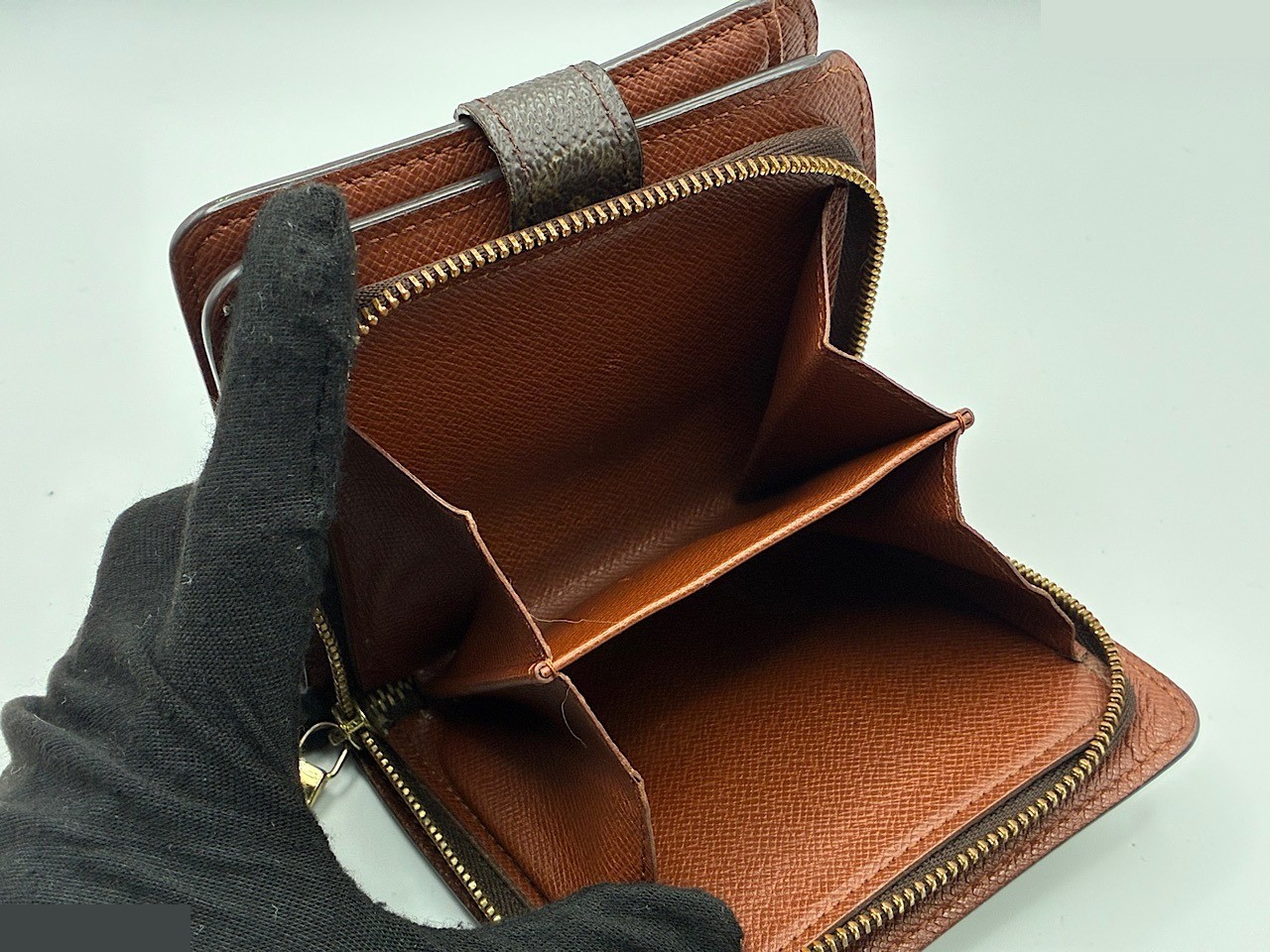 Monogram Compact Zip M61667 — view 5