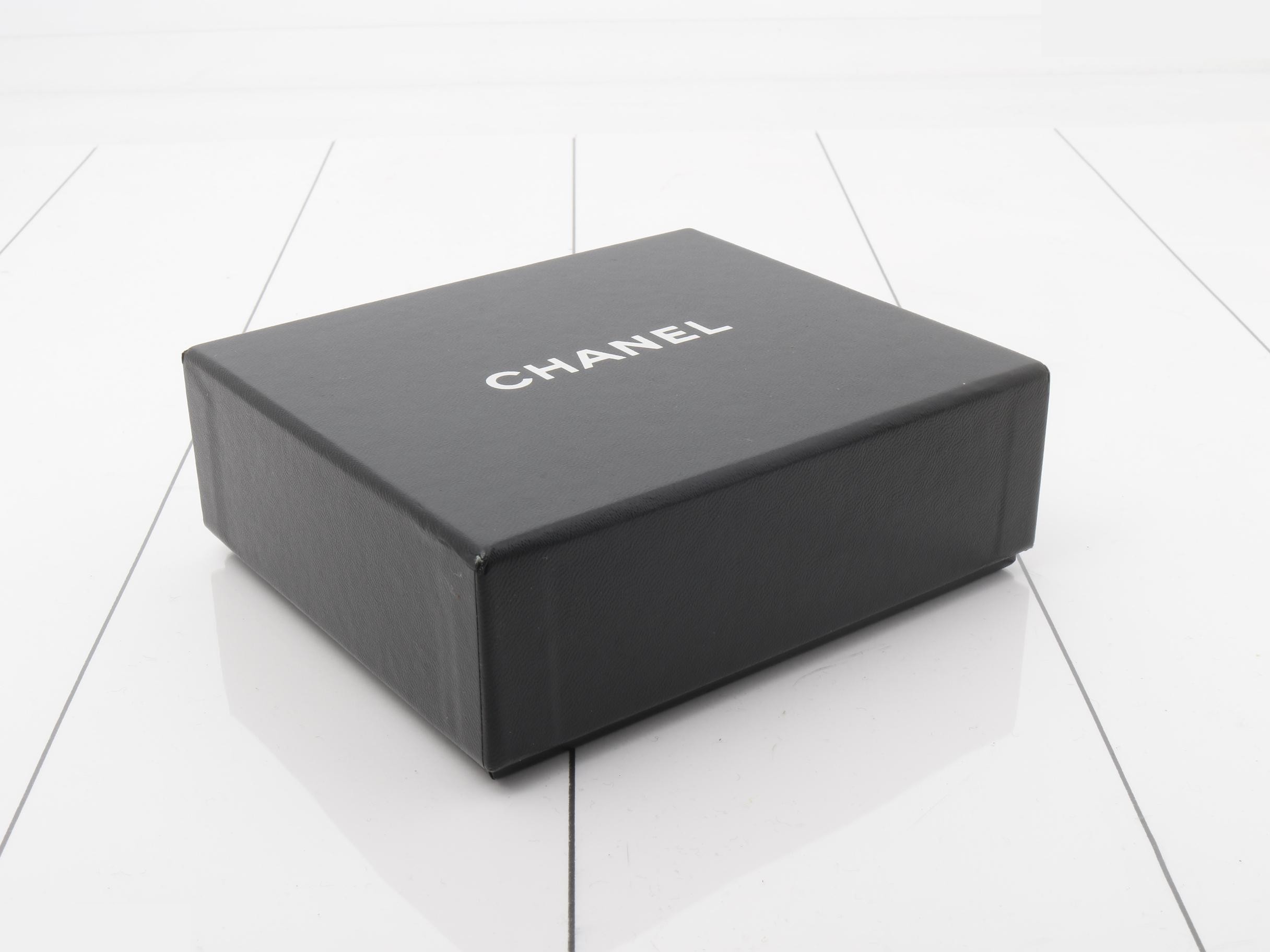 enamel folding wallet — view 5