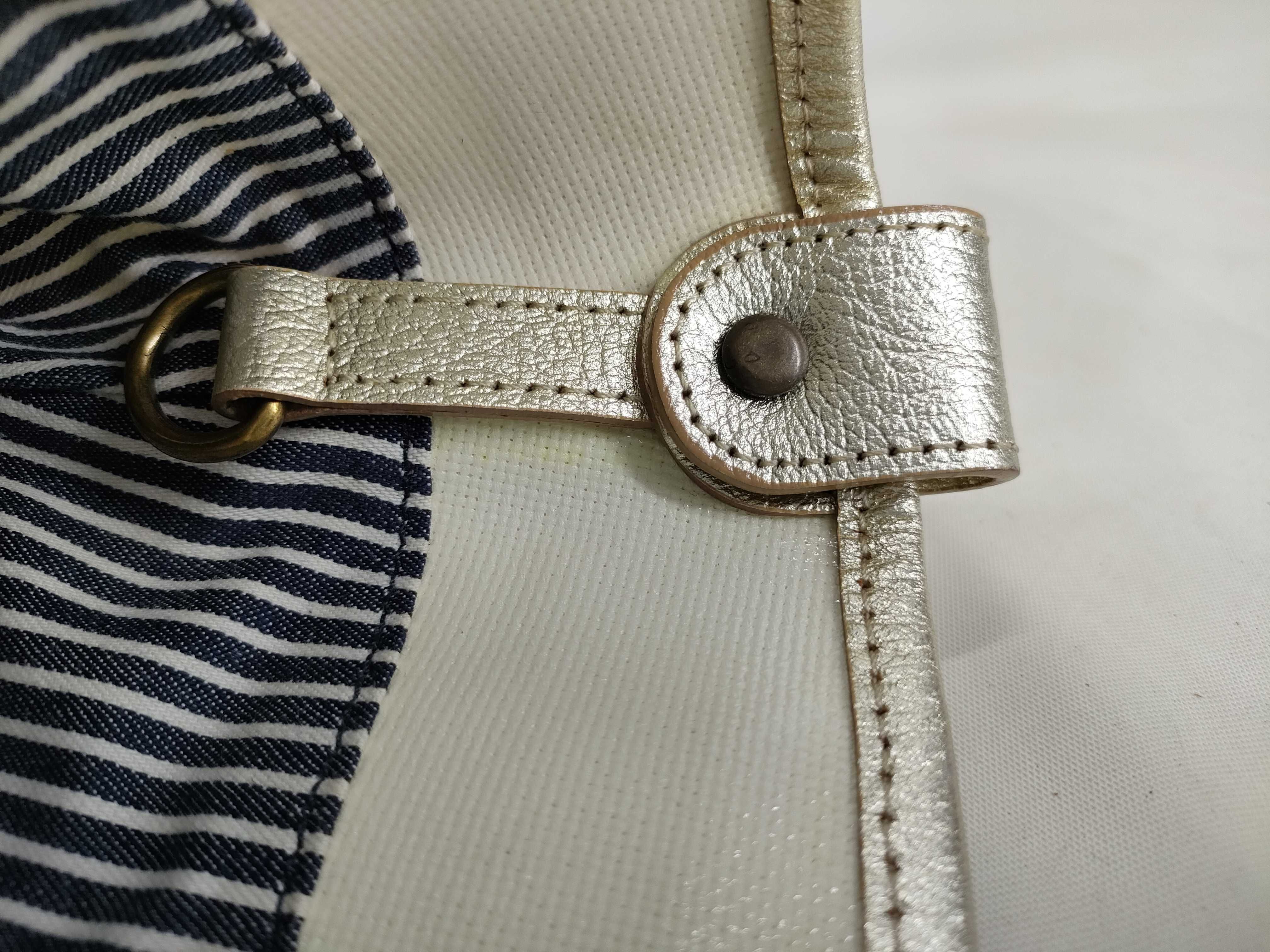 Blue Label Tote Bag with Heart Charm (Handbag) — view 12