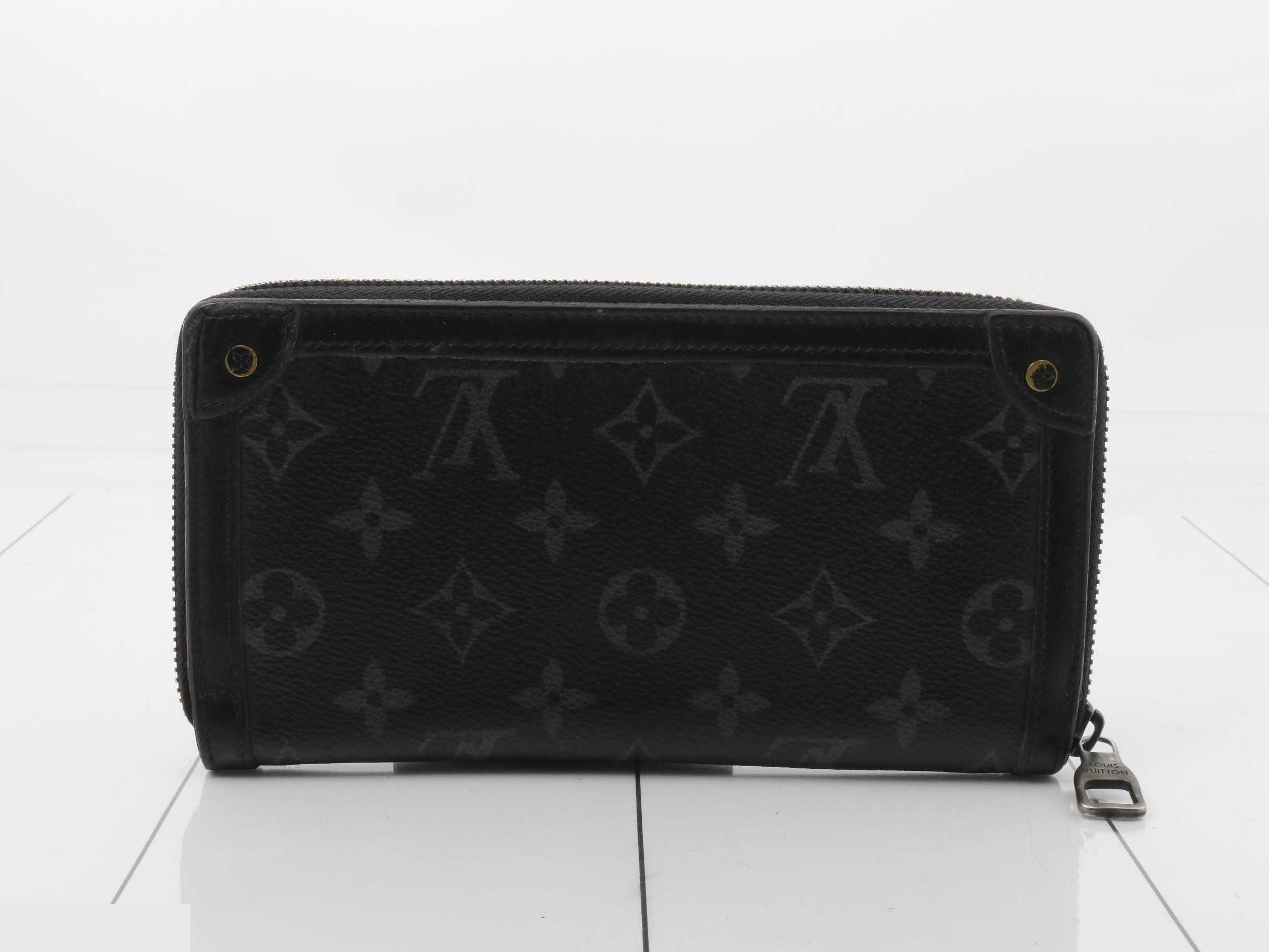 Trunk Zippy Wallet — view 2