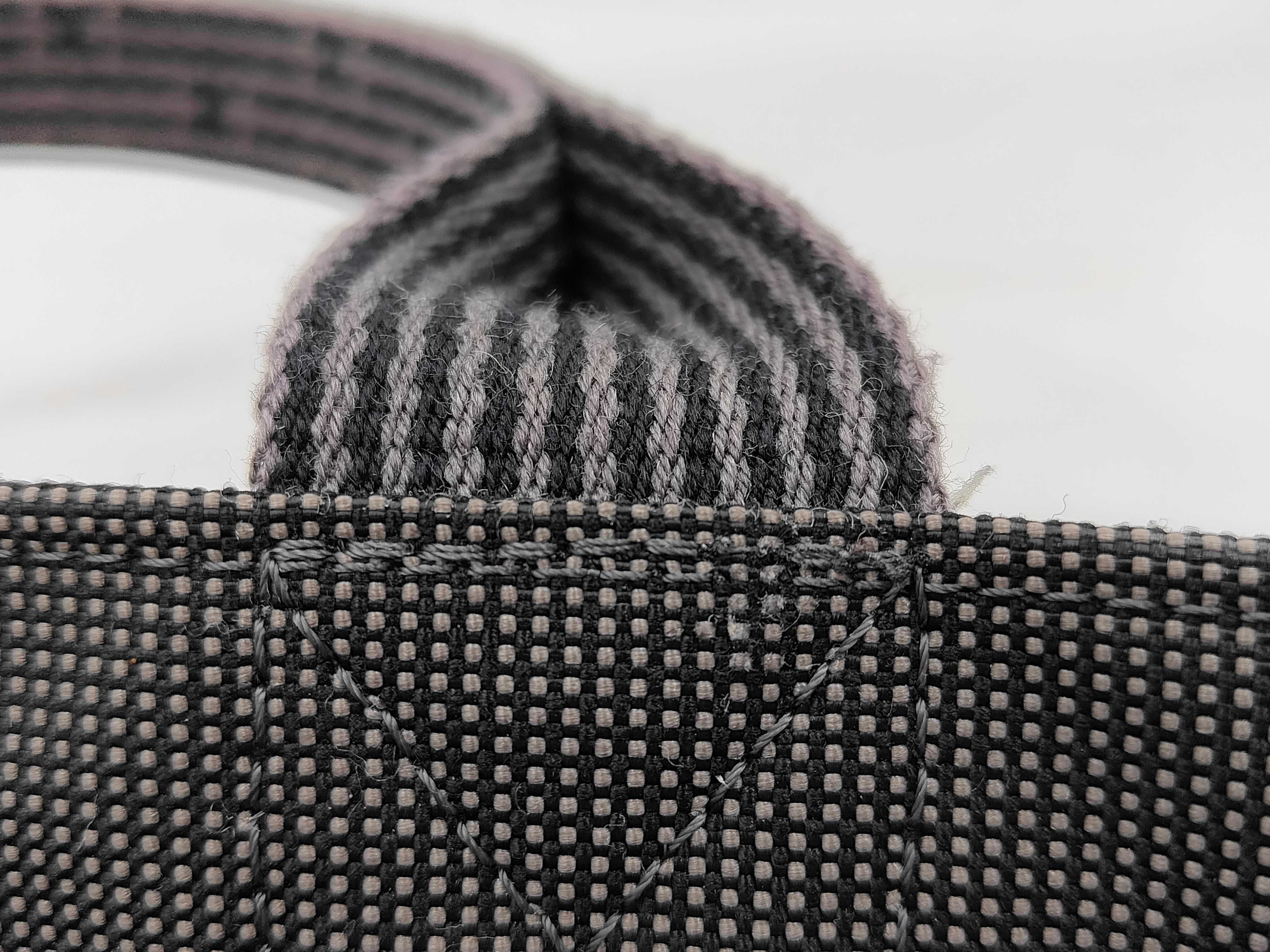 Yale Line Tote PM Tote Bag — view 7