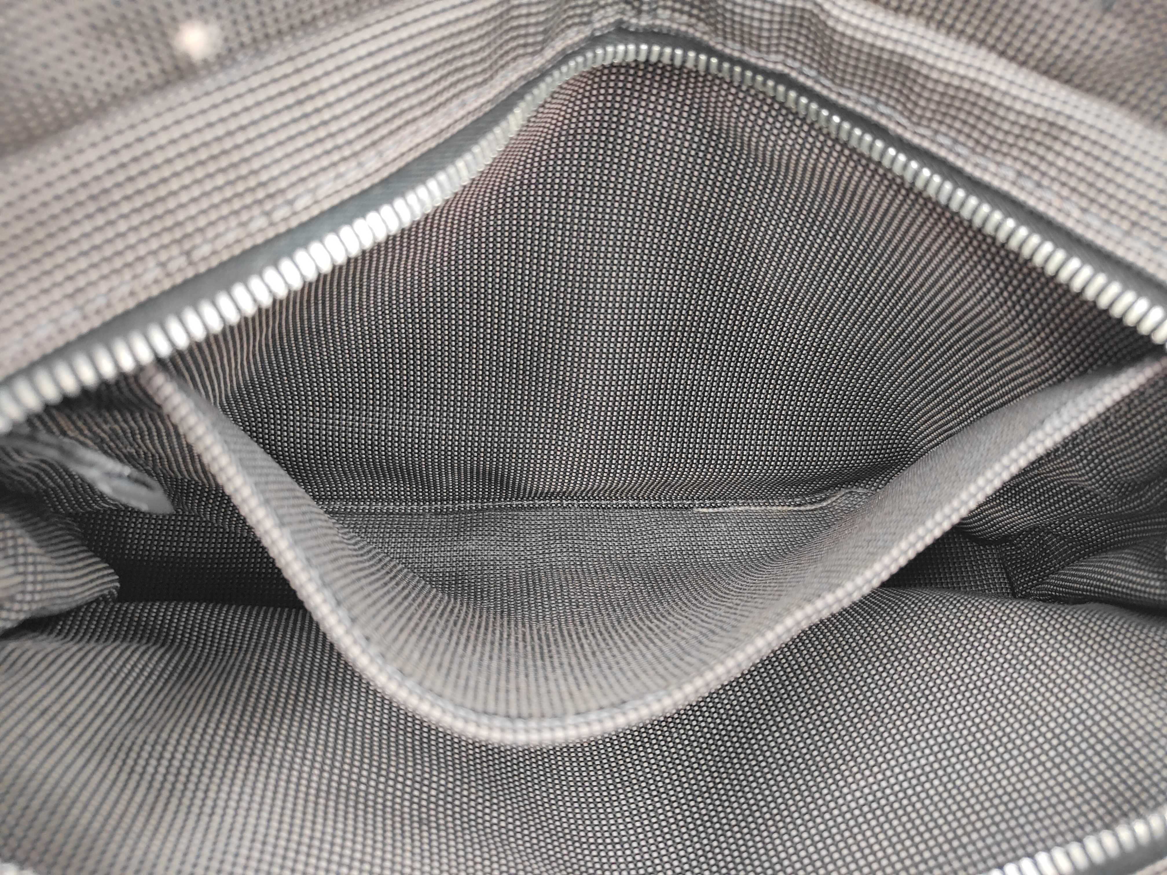 Yale Line Tote PM Tote Bag — view 10
