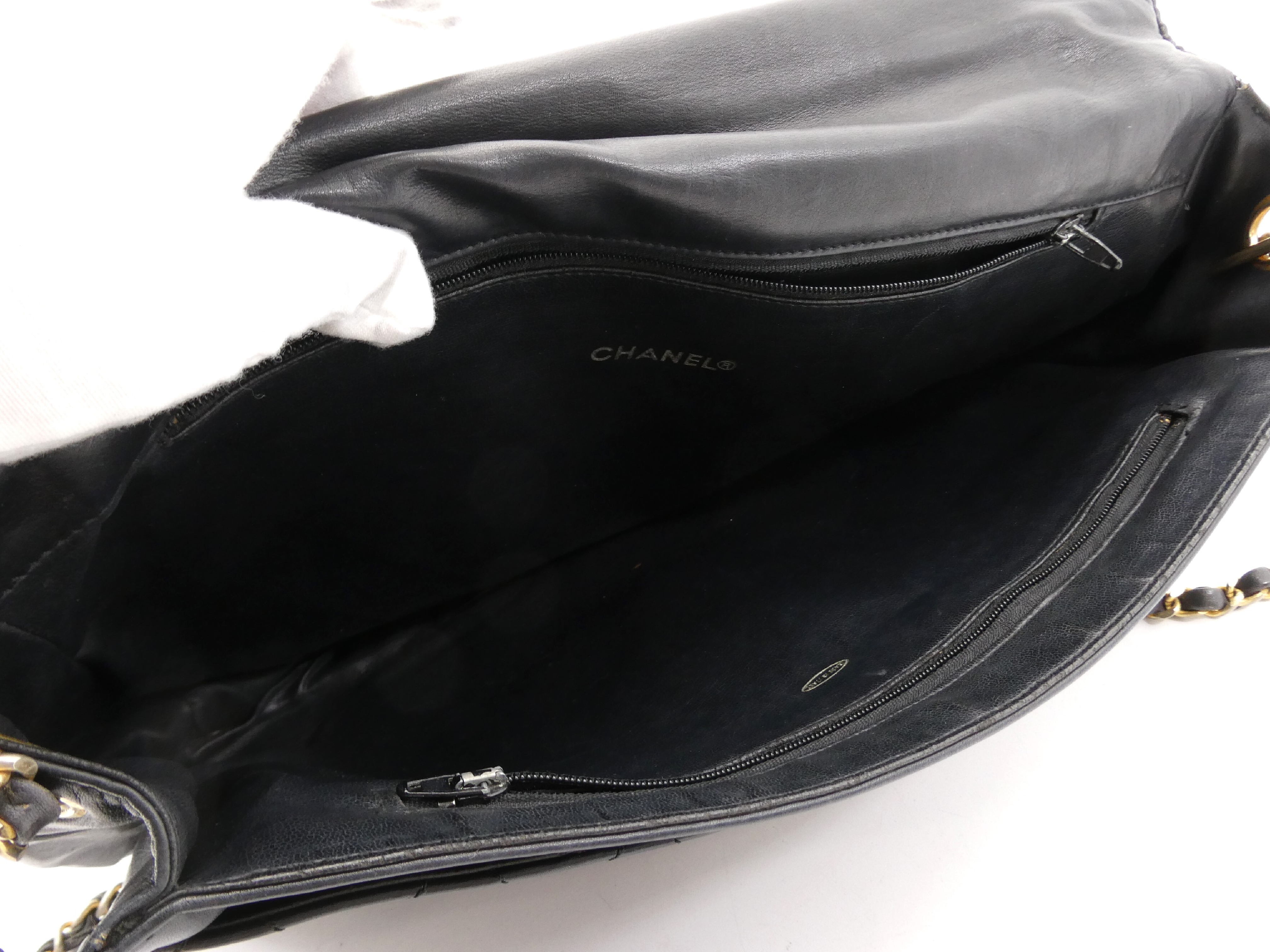 Matelassé Coco Mark Turnlock Chain 2-Way Business Bag — view 7