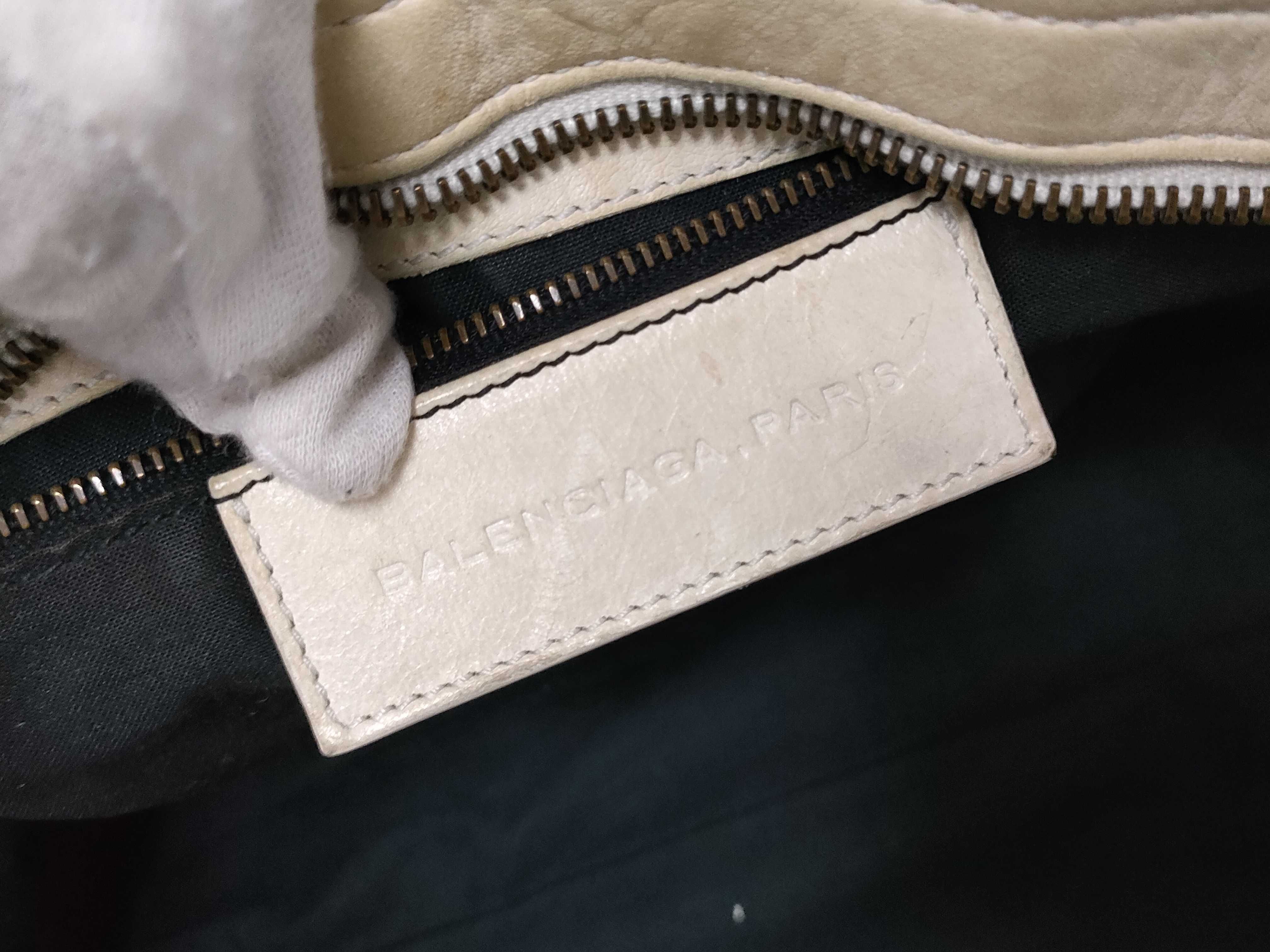 The City Balenciaga The Cite Handbag — view 13