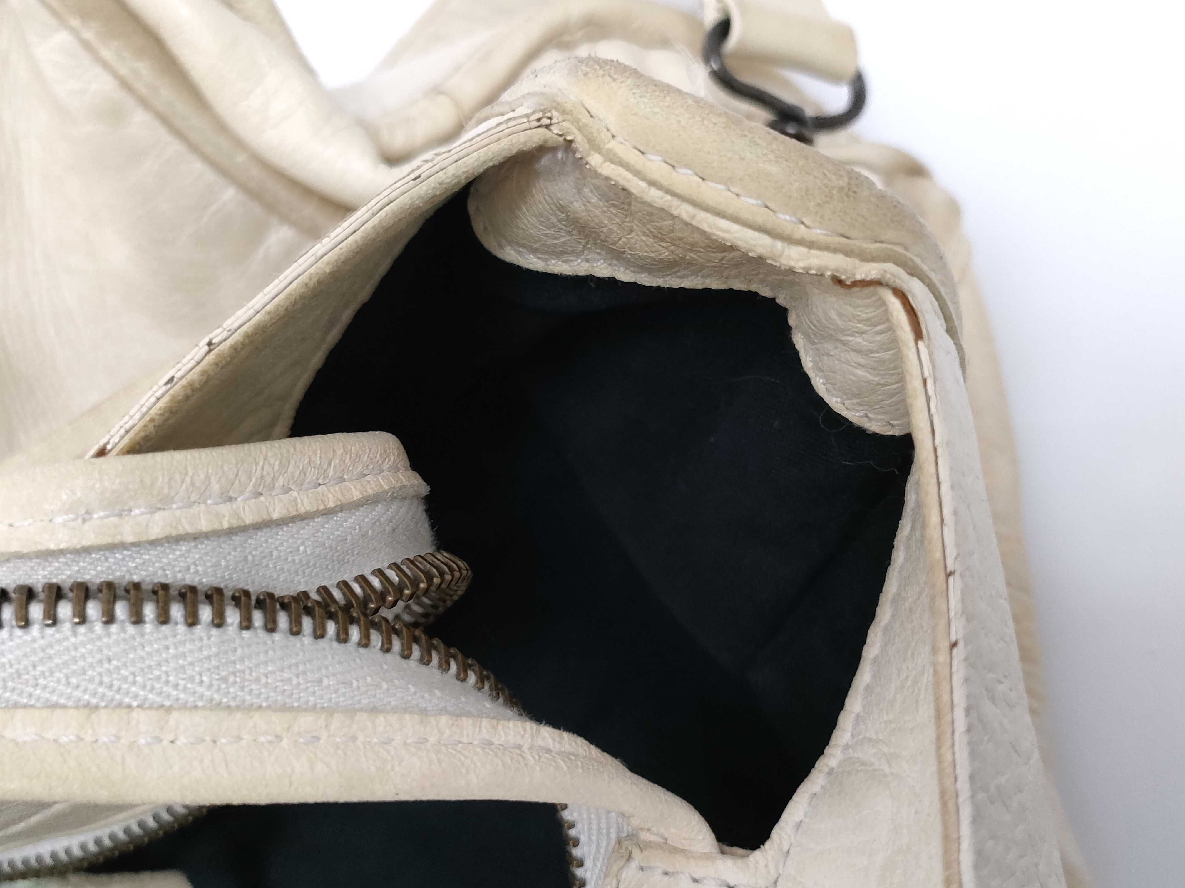 The City Balenciaga The Cite Handbag — view 15