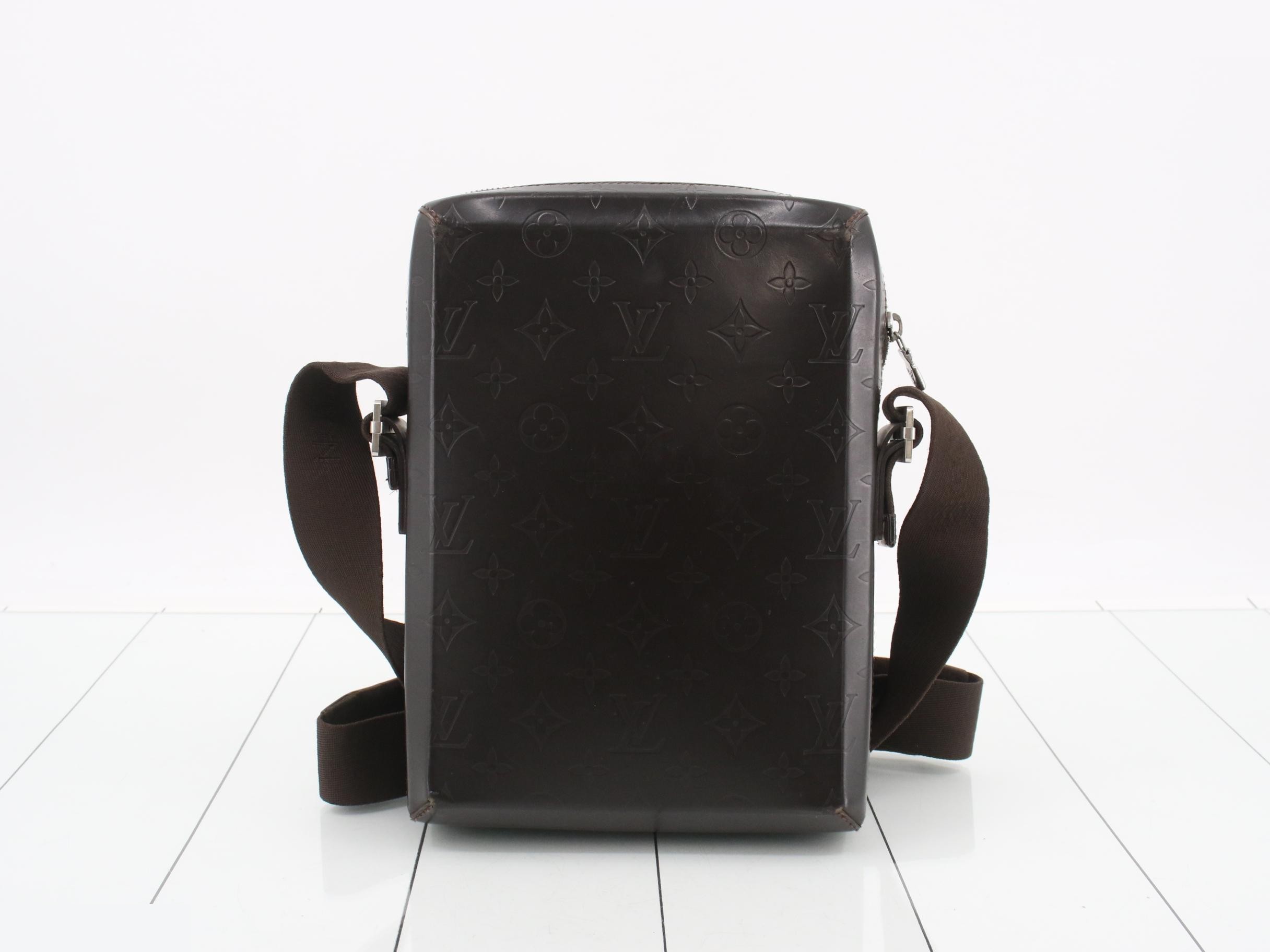 Monogram Glacé Bobby, Cafe, Dark Brown, with box. — view 2