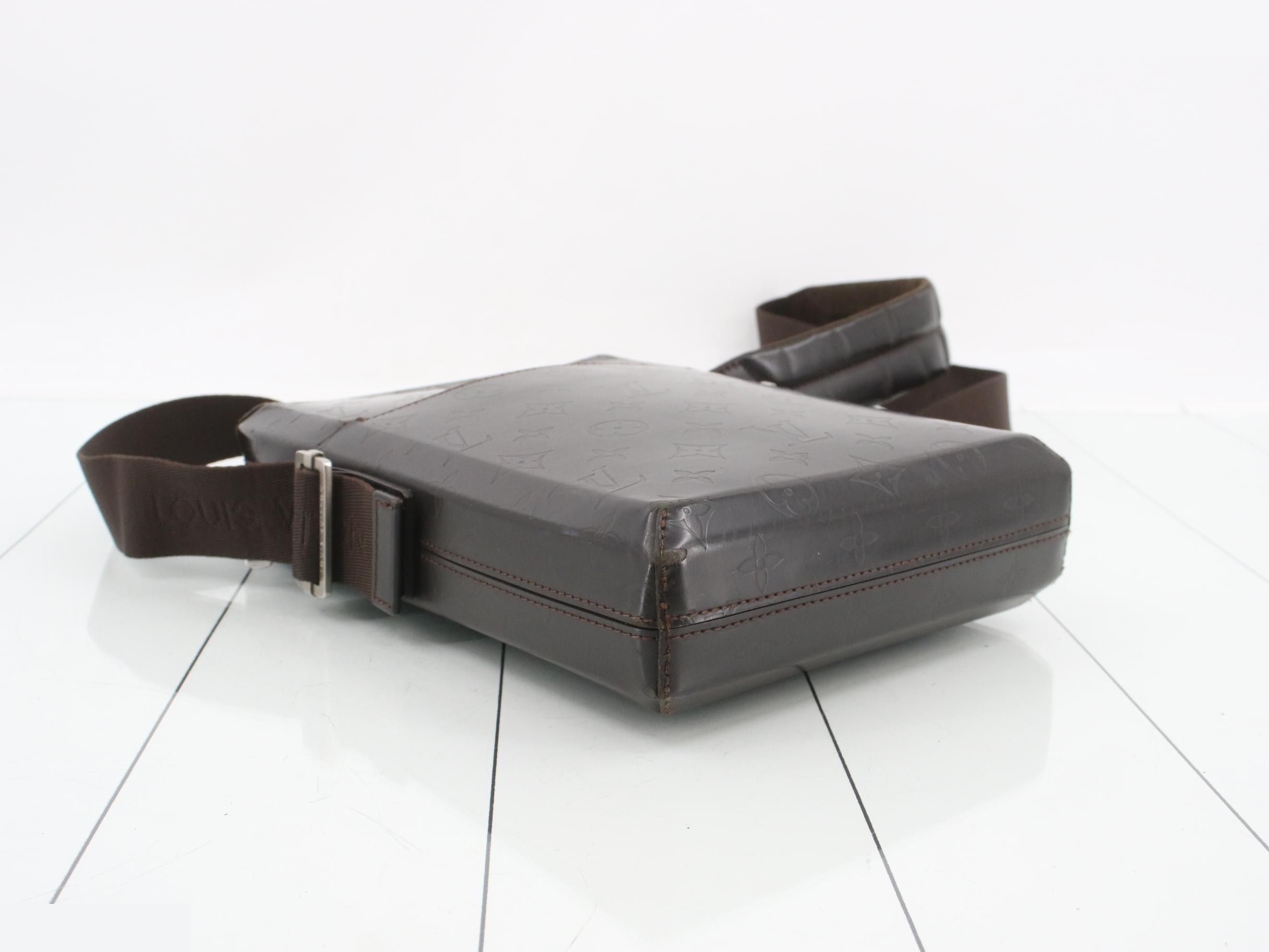 Monogram Glacé Bobby, Cafe, Dark Brown, with box. — view 5