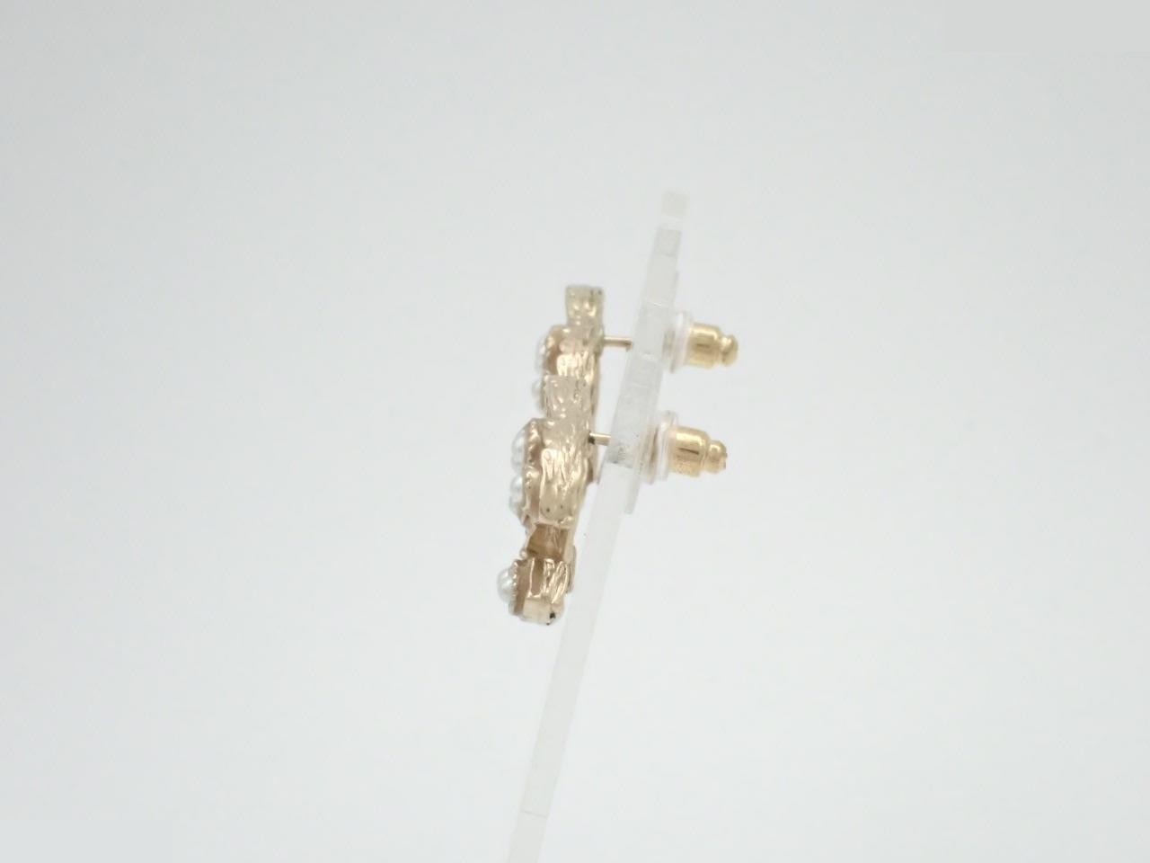 Earrings, Coco Mark, Pearl — view 3