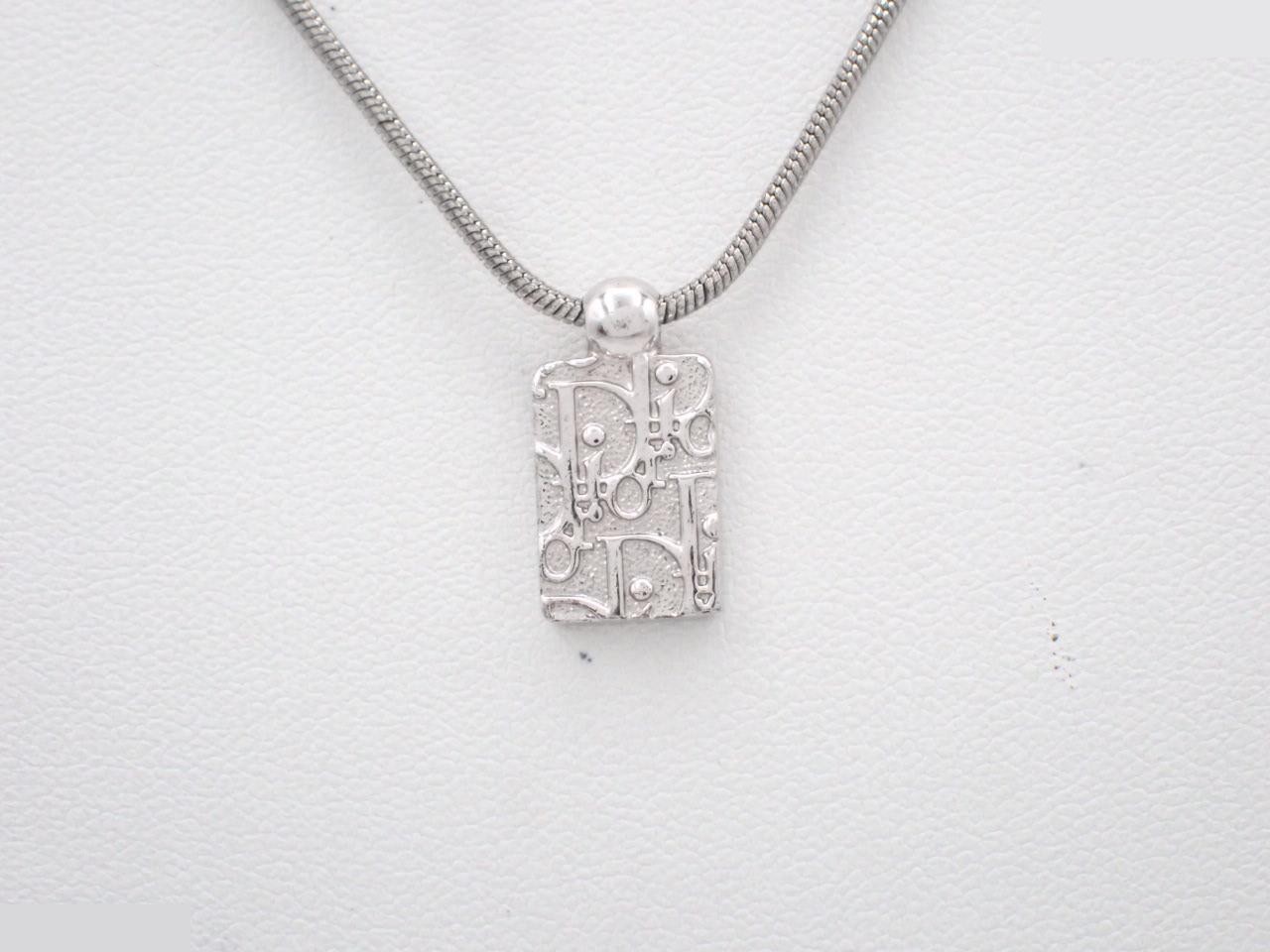 necklace, neck circumference approximately 42 cm — view 2