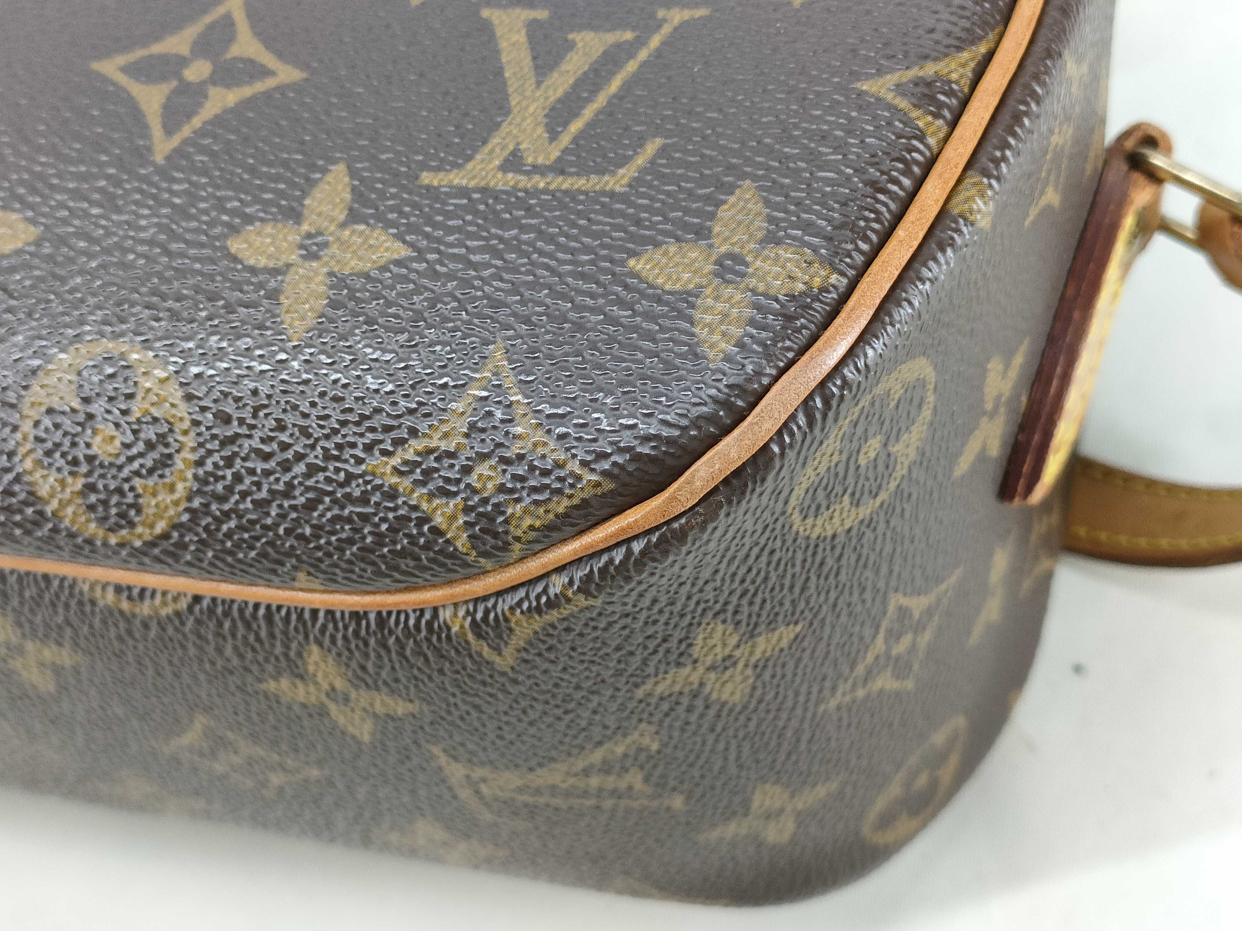 Monogram Blois M51221 Brown Shoulder Bag — view 4