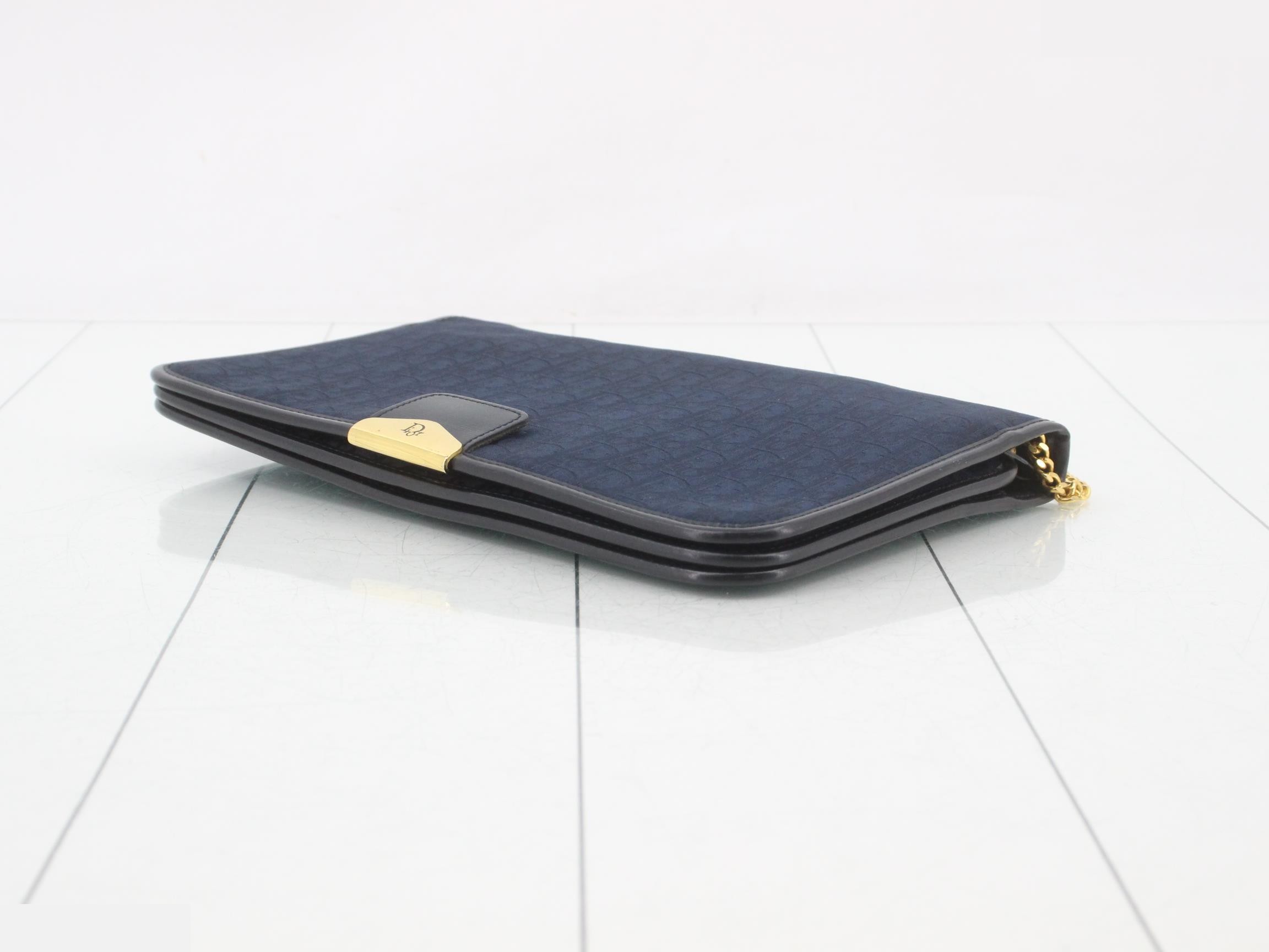 Trotter Chain Shoulder Bag — view 6