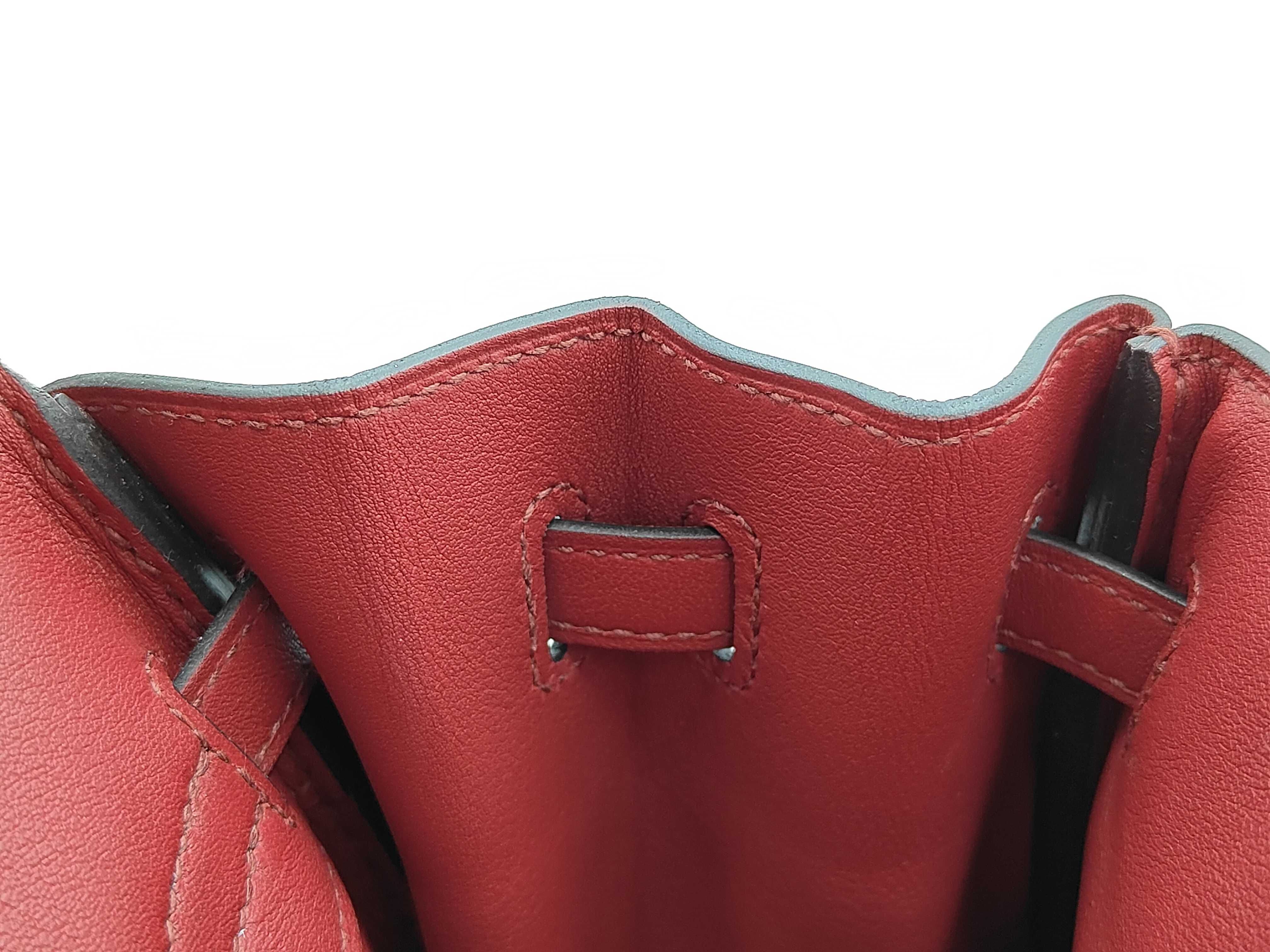 Birkin 25 Swift Leather Rouge H Gold Hardware C Stamp Handbag — view 8