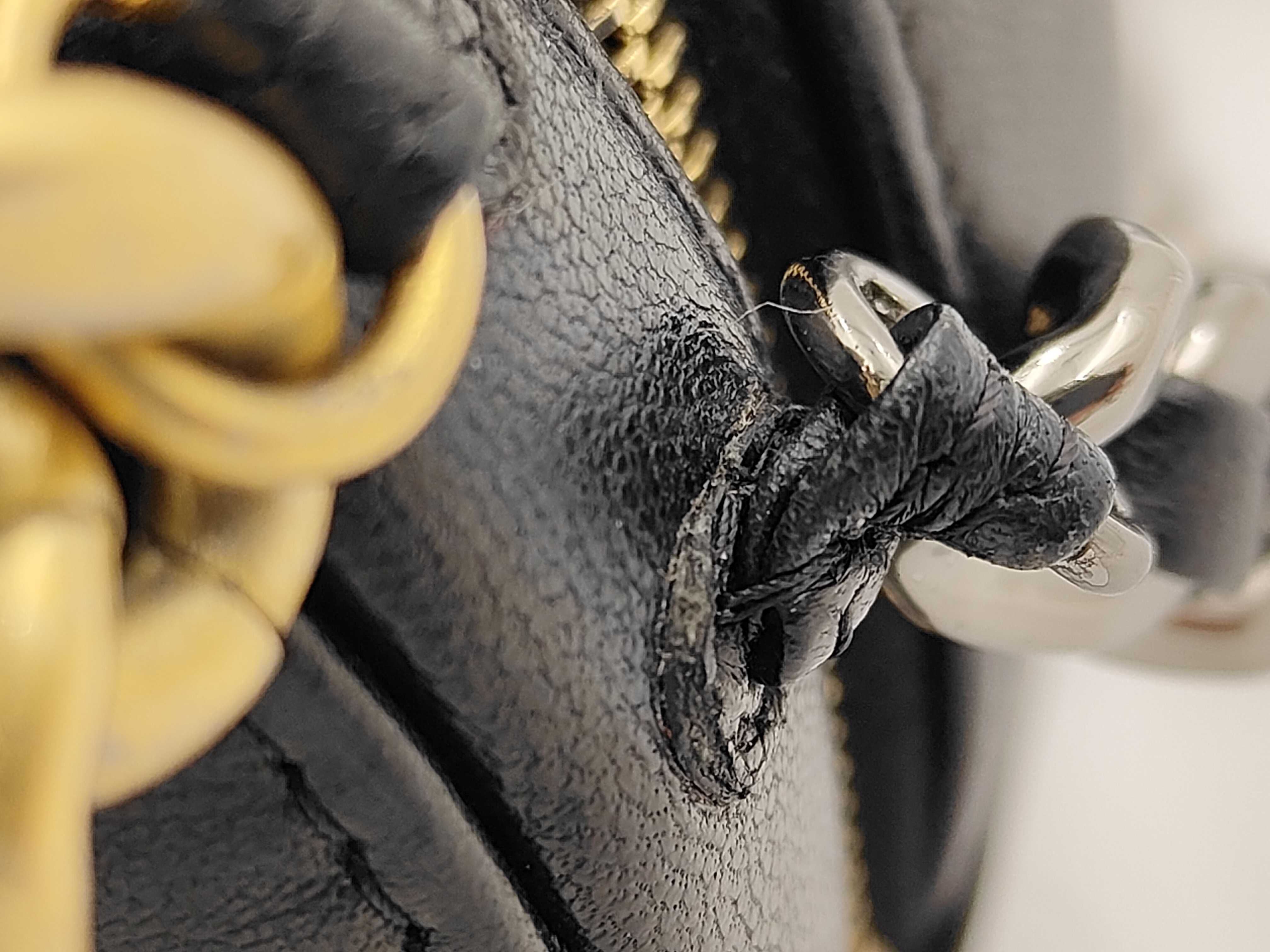 19 Matelassé Shoulder Bag — view 7