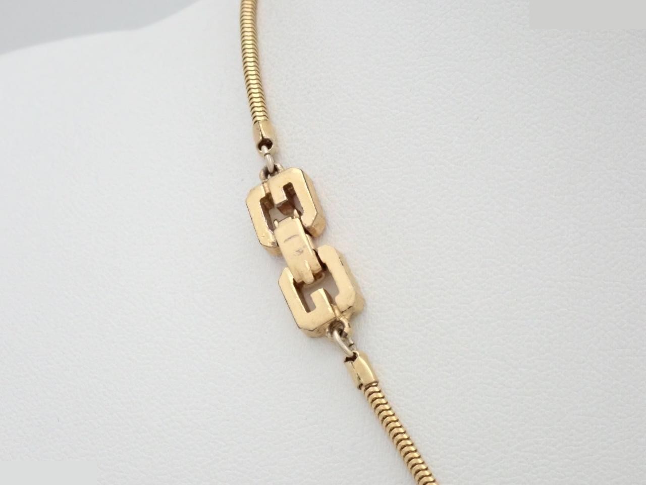 Other line: Precious metal necklaces and pendants, neck circumference approximately 38 cm. — view 2