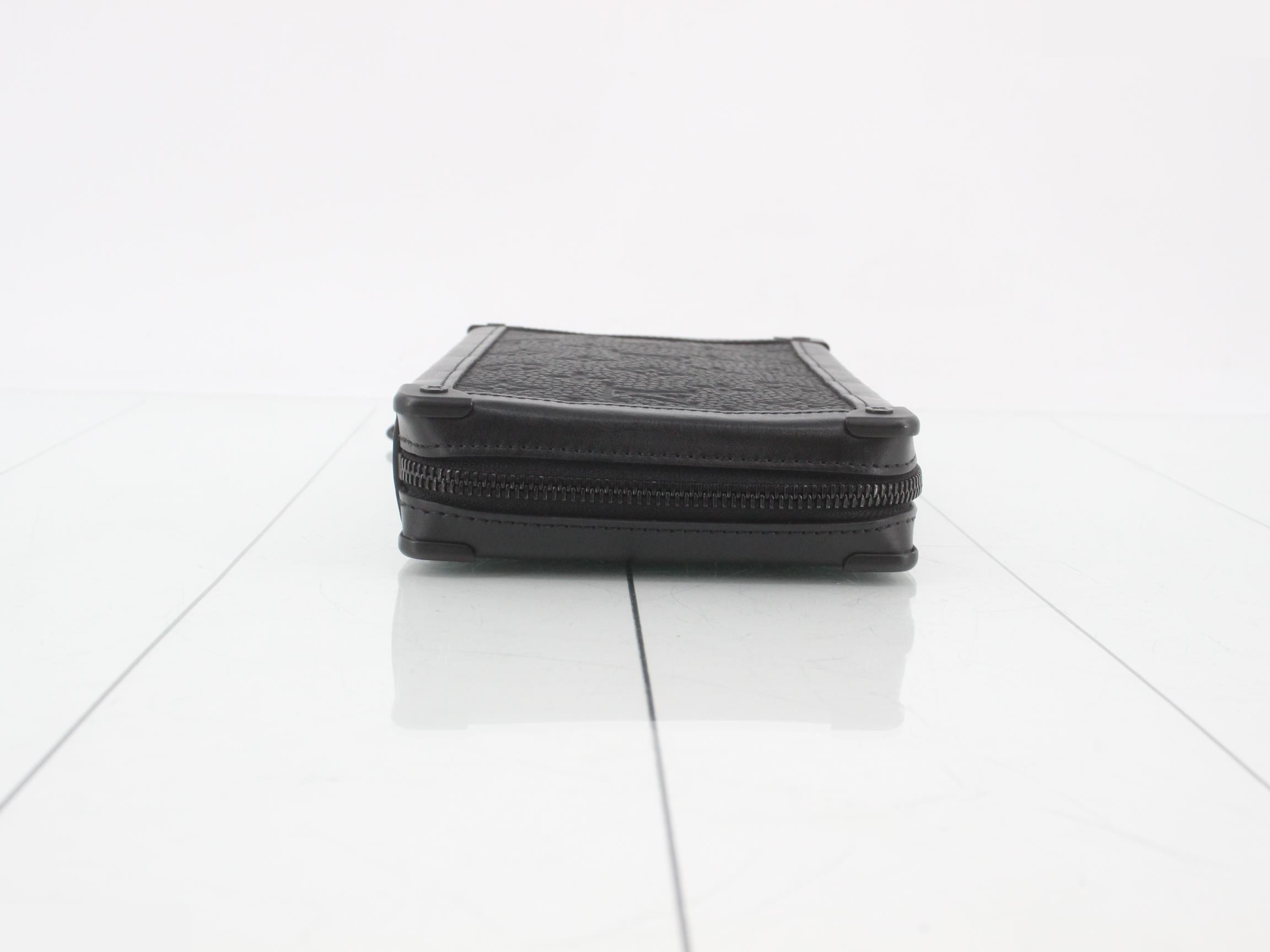 Monogram Taurillon Soft Trunk - Black — view 3