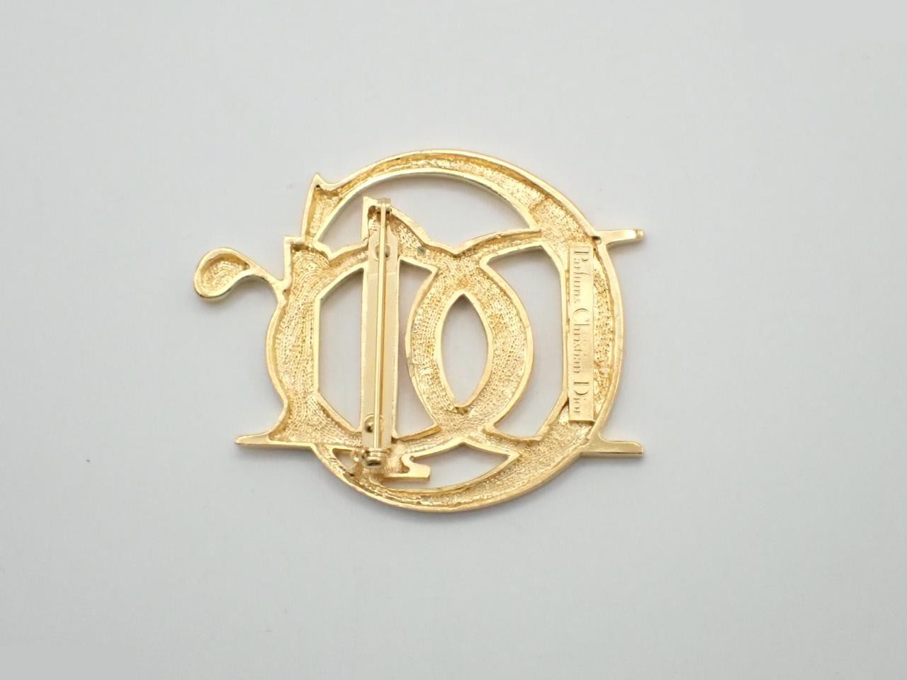 Other lines: Precious metals and brooches — view 2