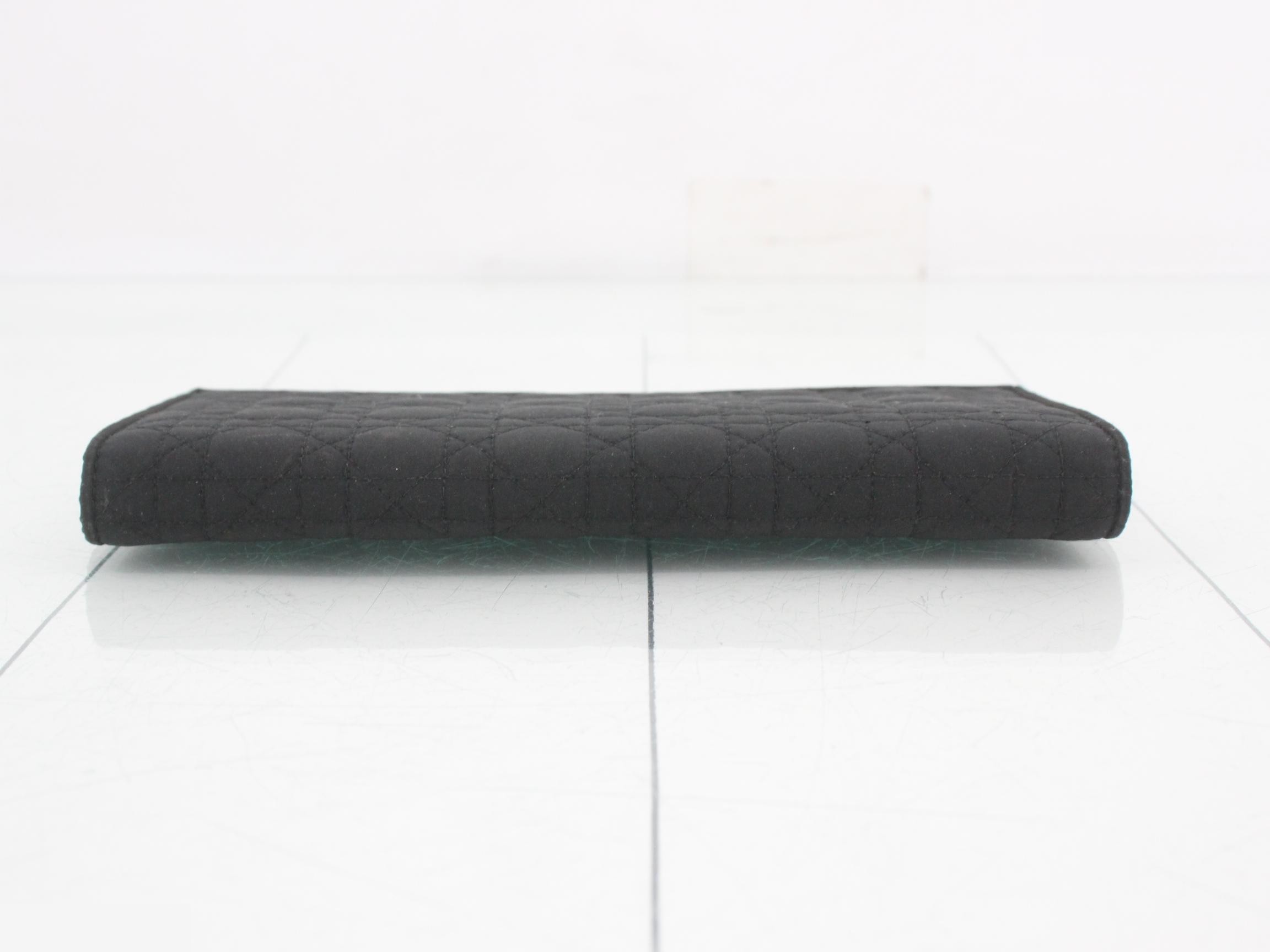 Other lines: Bags and Wallets — view 3