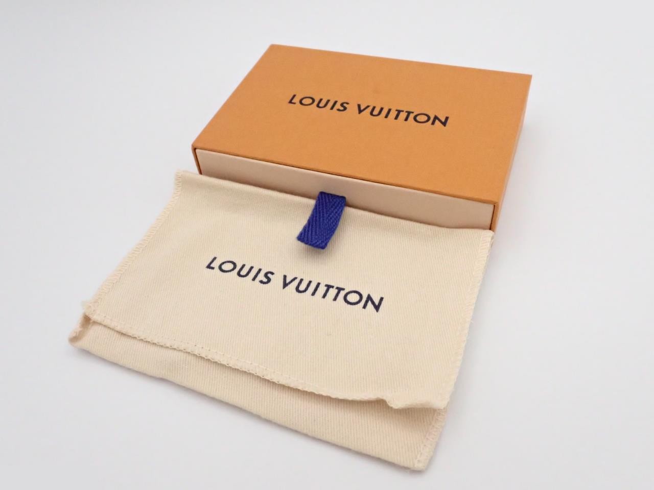 Piercing LV Script — view 4