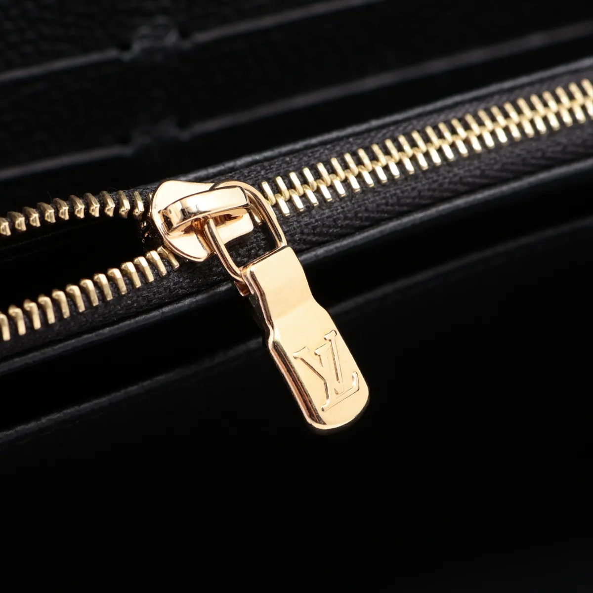 Monogram Empreinte Portefeuille Salametis M82638 Noir Long Wallet (RFID detected) — view 10