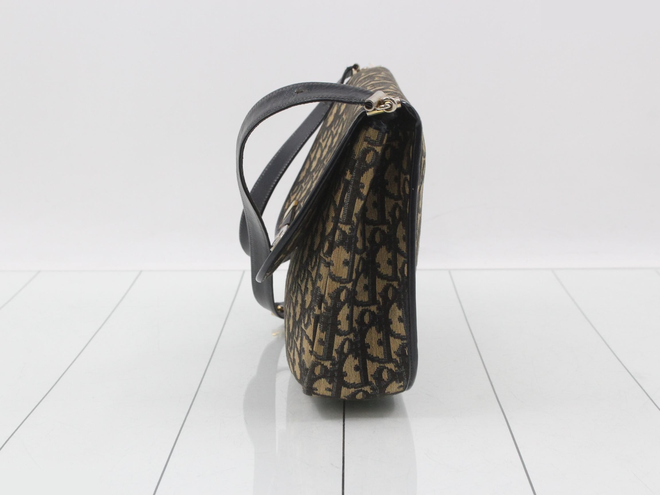 Trotter (bag) - Shoulder bag — view 3