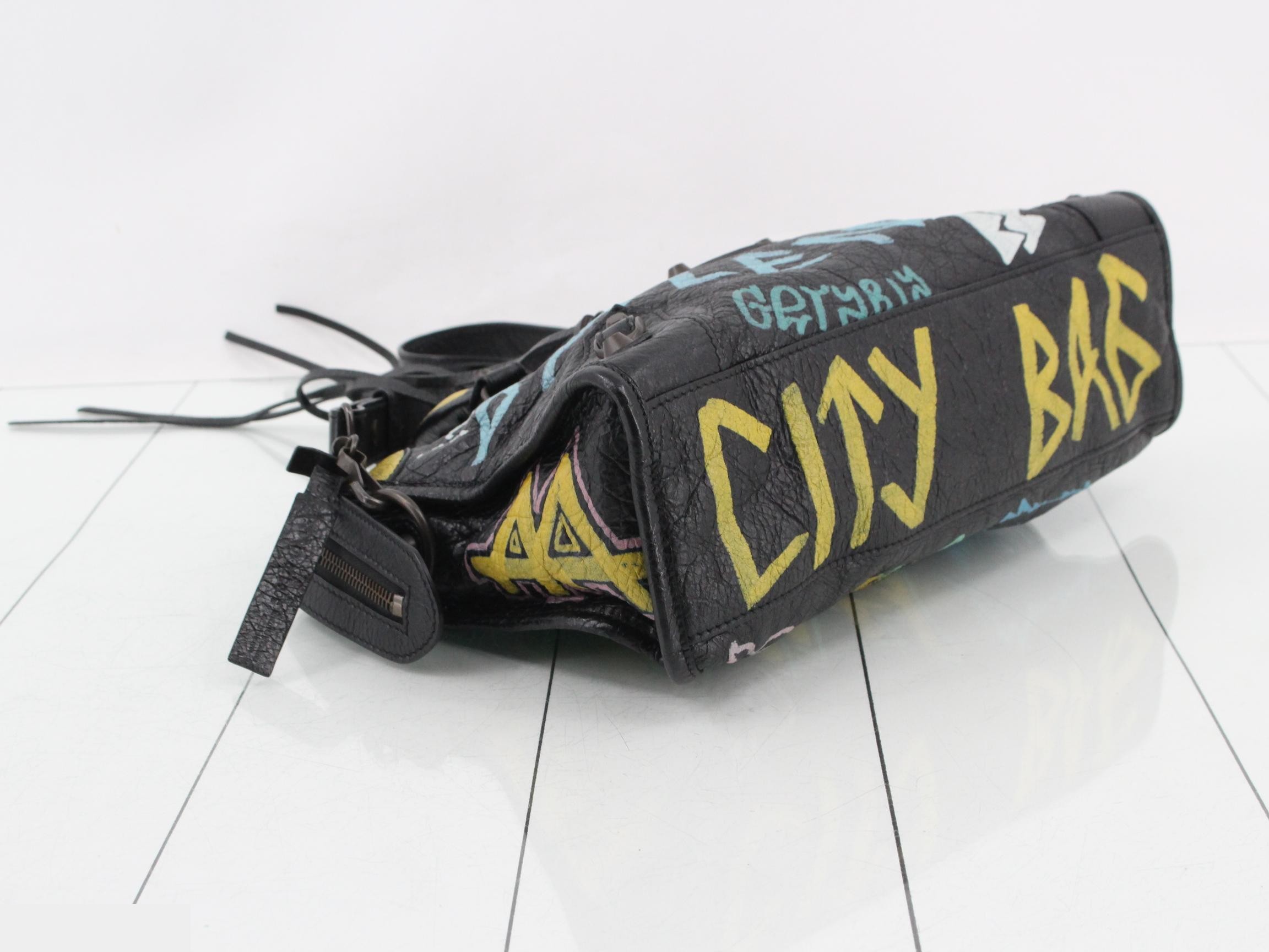 The City Shoulder Bag - Graffiti — view 5
