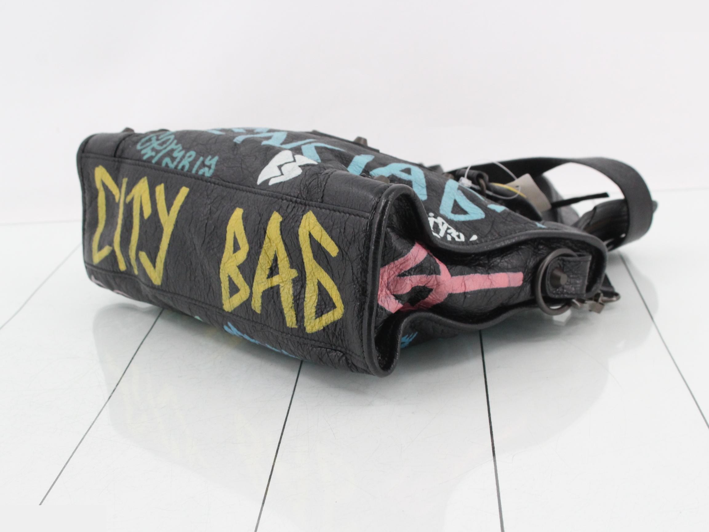 The City Shoulder Bag - Graffiti — view 6