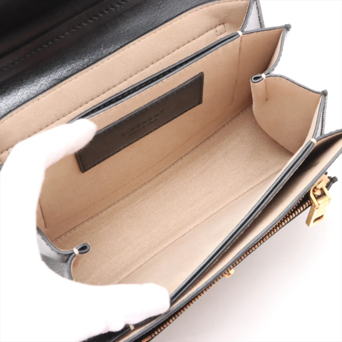 GV3 Leather 2WAY Shoulder Bag Black — view 6