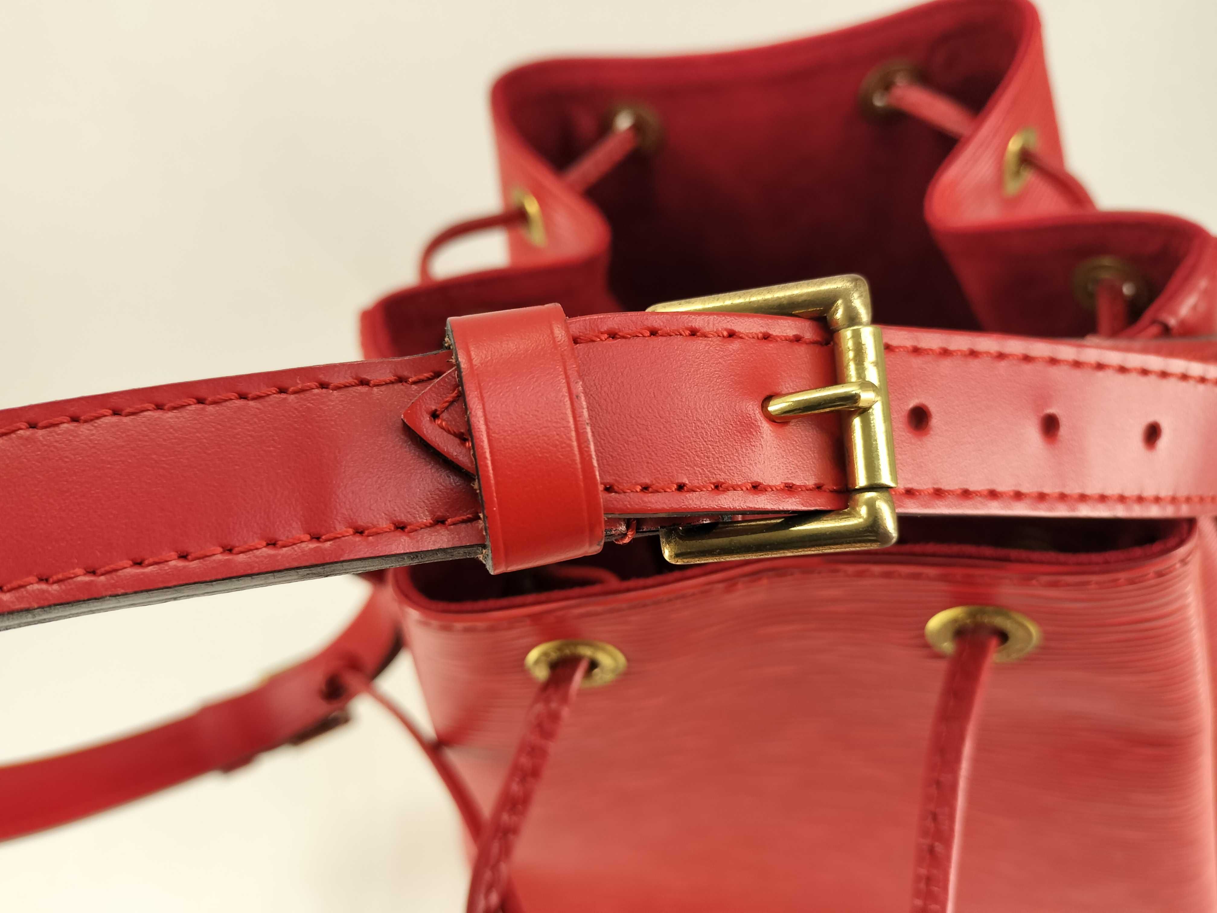 Epi Noé Shoulder Bag — view 15